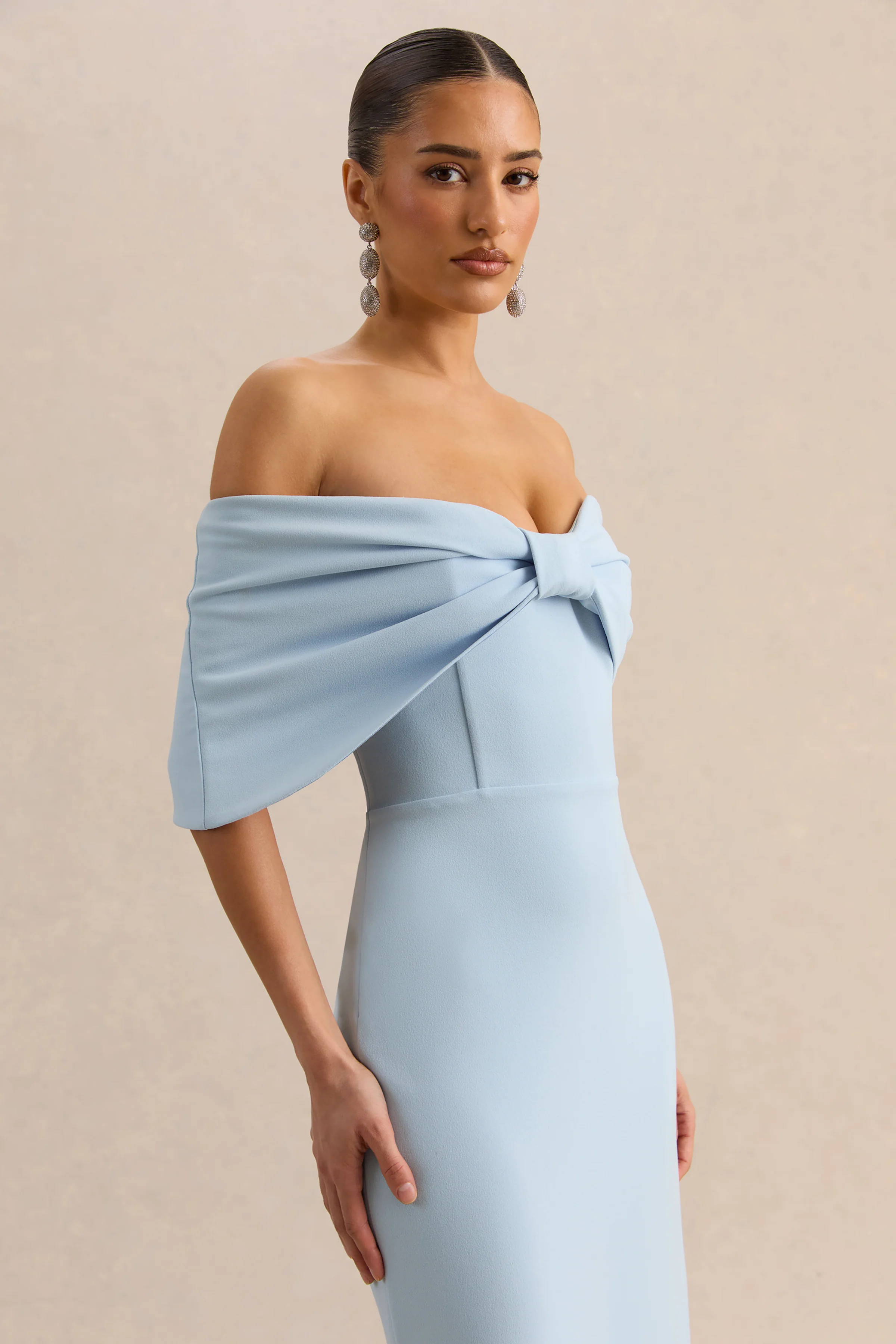 Agatha | Poederblauwe Strik Bardot Hals Maxi Jurk - Image 3