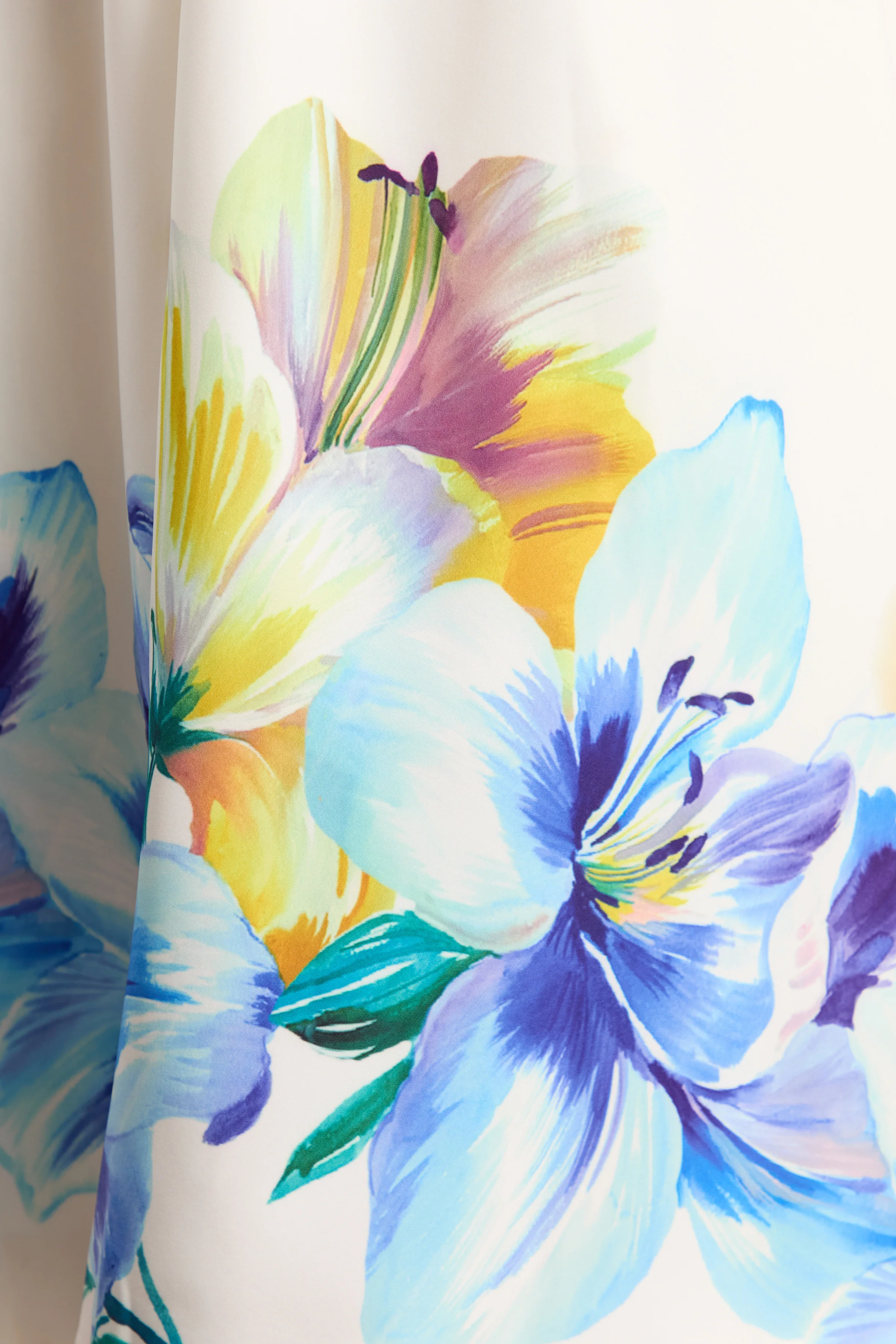 Annalise | Blauwe En Gele Bloemenborder Print Bandeau Skater Midi Jurk - Image 6