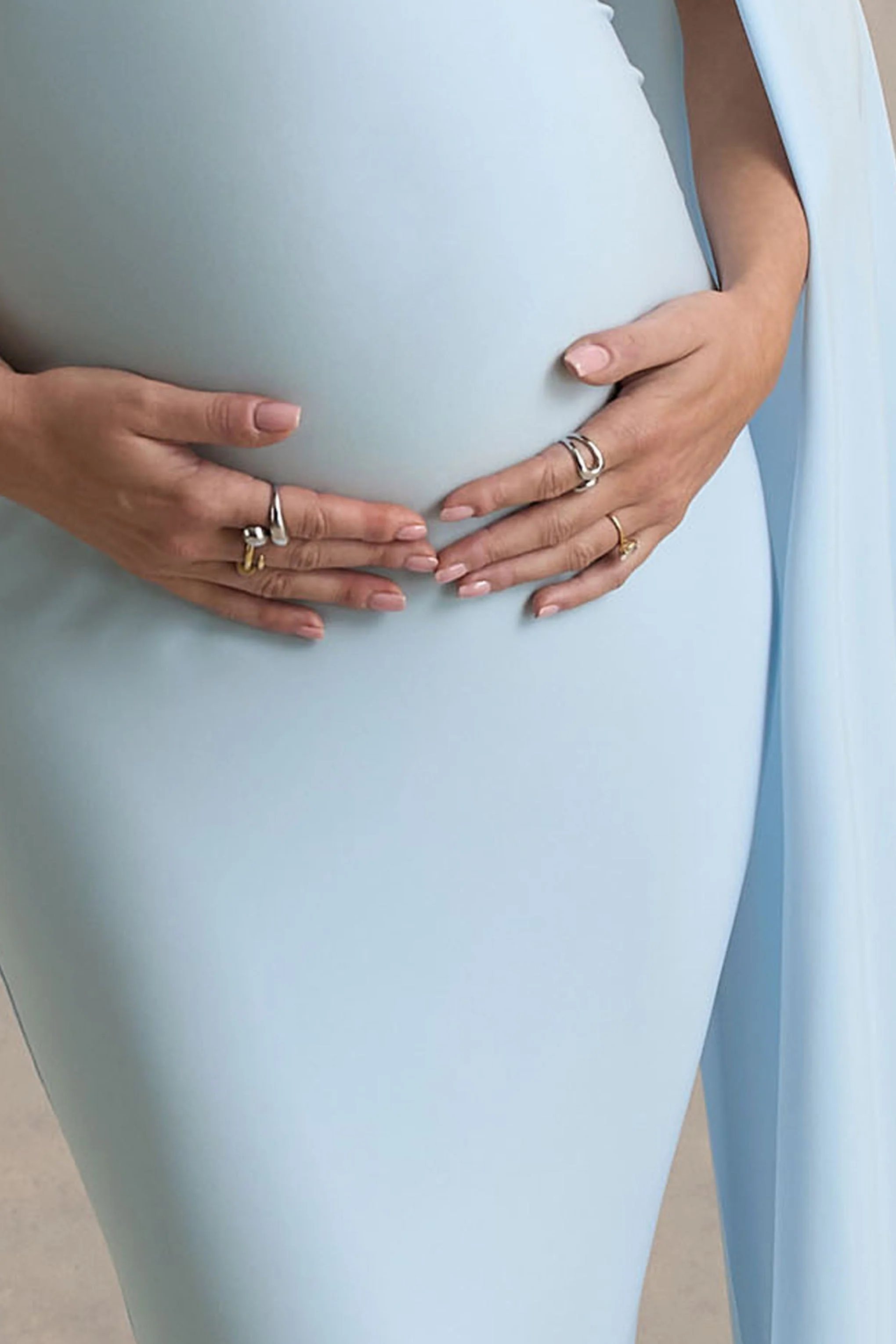 Aquila | Poederblauwe Bardot Zwangerschaps Maxi Jurk Met Draperende Mouw - Image 6