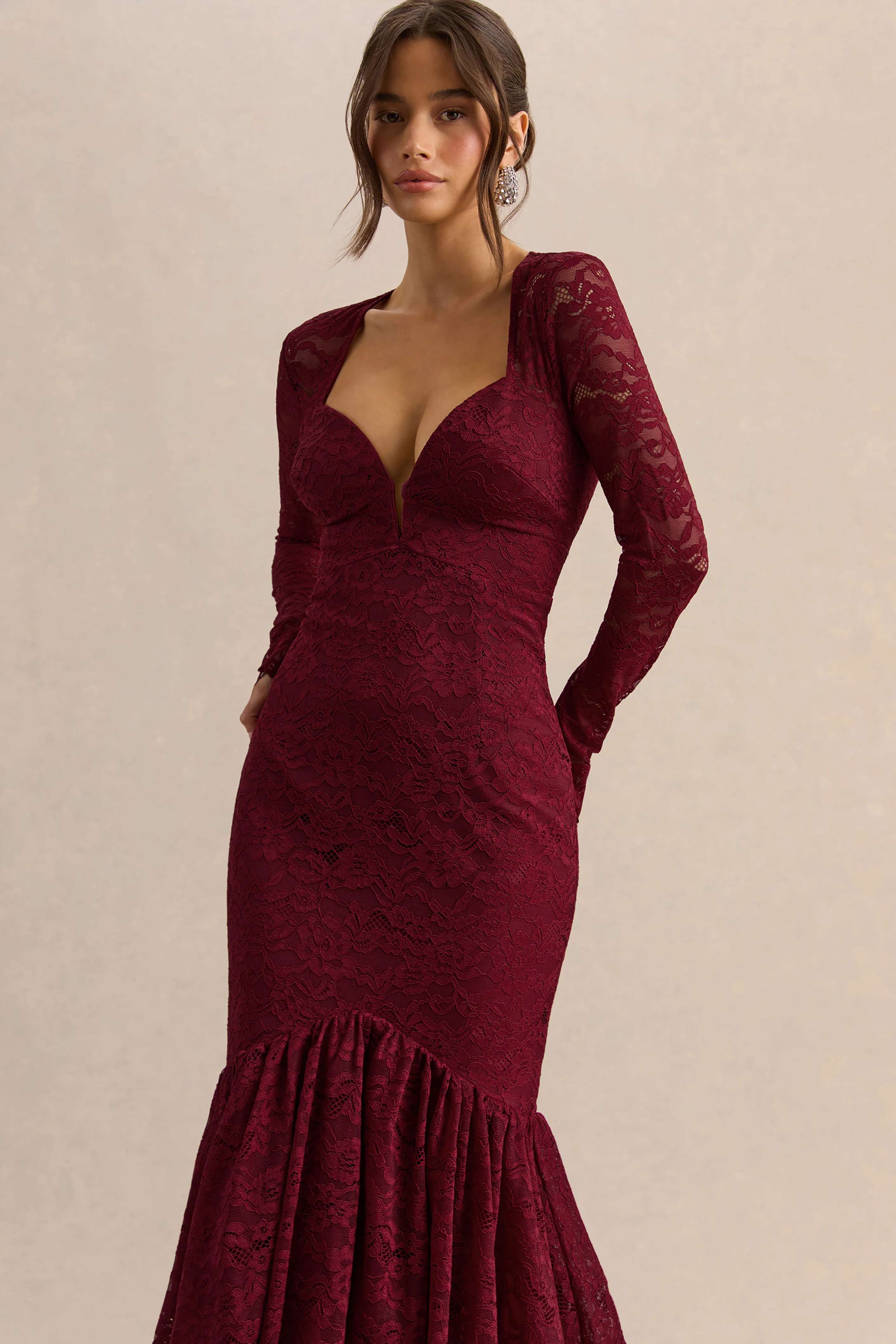 Camilly | Bordeaux Kant Diepe V-Hals Mermaid Midi Jurk - Image 3