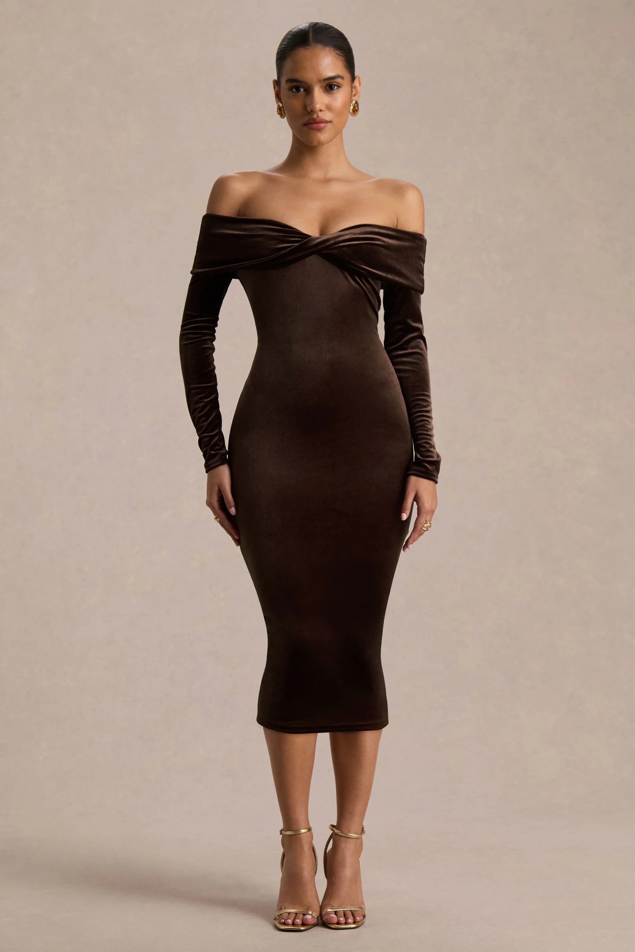 Compliment | Bruine Fluwelen Bardot Midi Jurk - Image 4