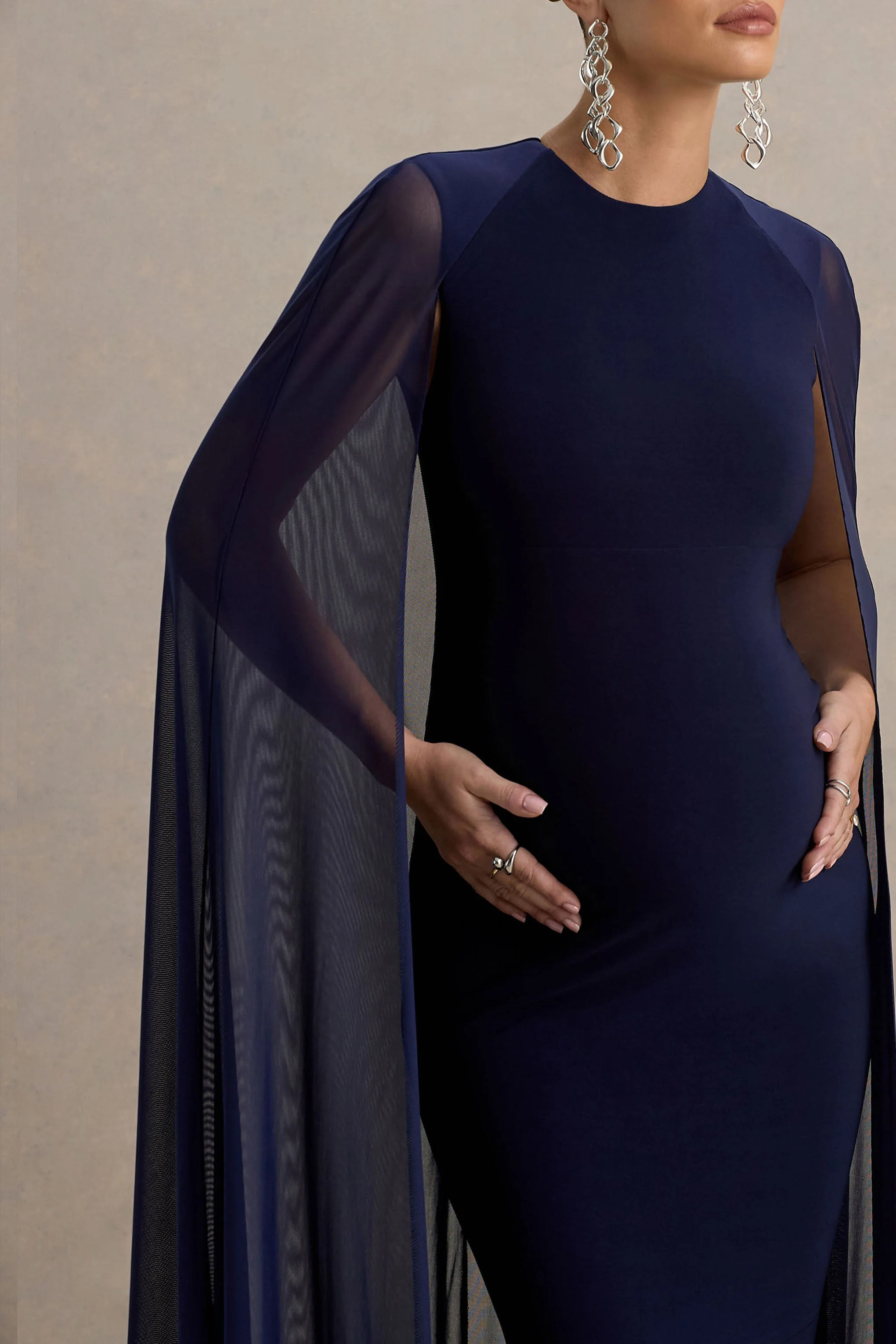 Currant | Marine Blauwe Hoge Hals Zwangerschaps Maxi Jurk Met Cape - Image 3
