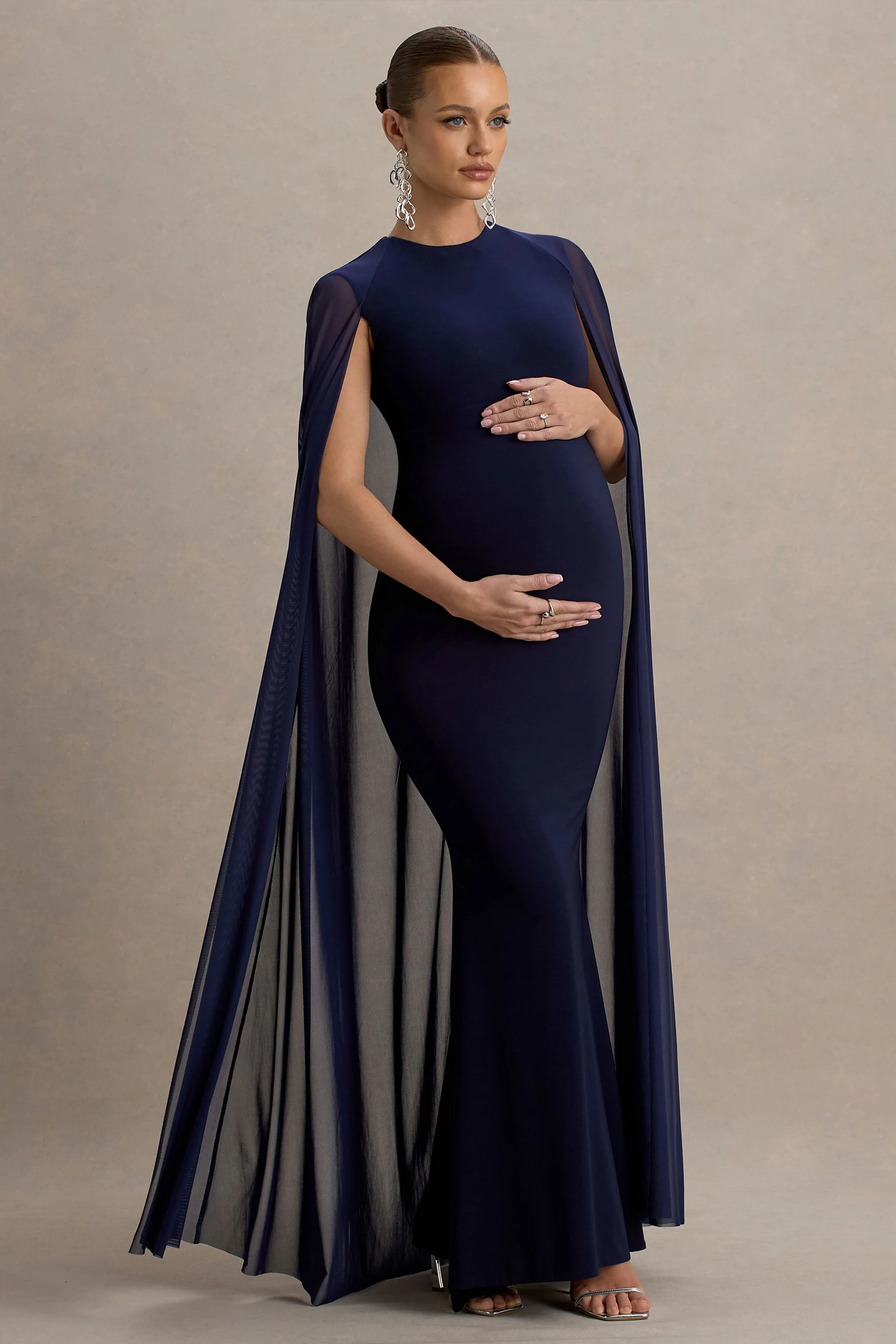 Currant | Marine Blauwe Hoge Hals Zwangerschaps Maxi Jurk Met Cape - Image 4