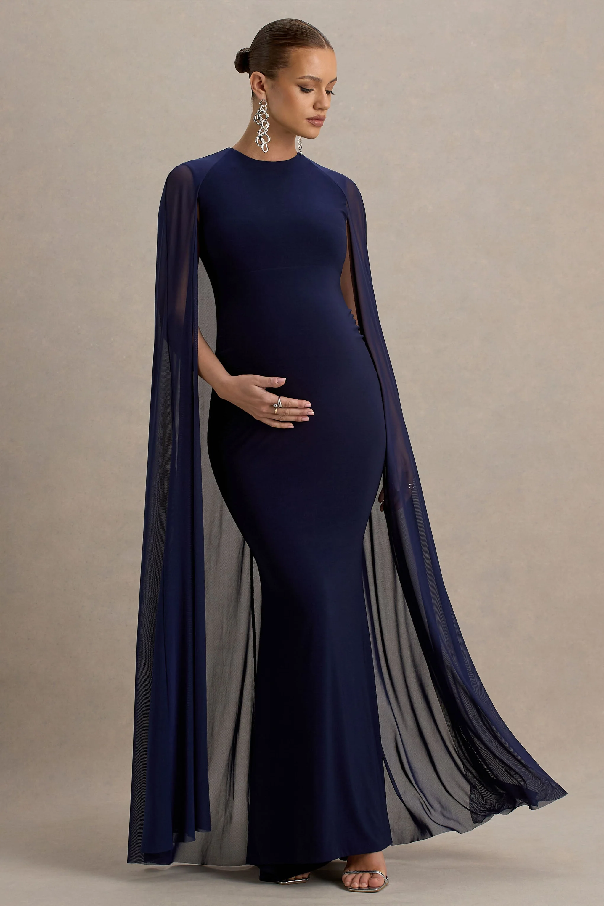 Currant | Marine Blauwe Hoge Hals Zwangerschaps Maxi Jurk Met Cape - Image 5