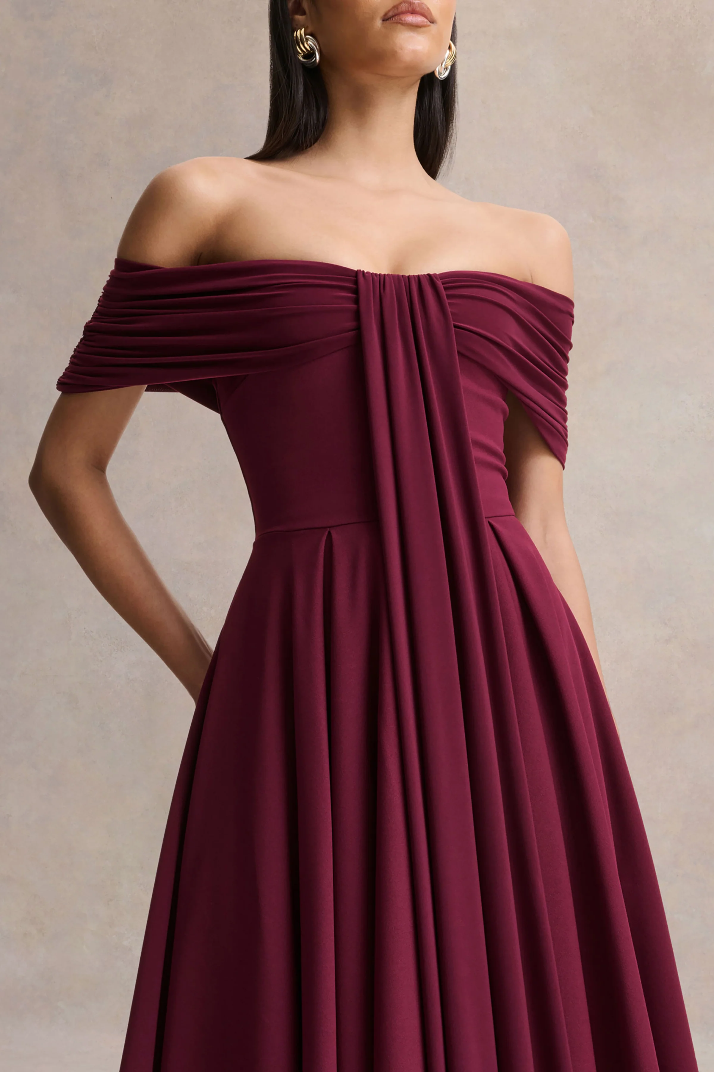Dearest | Bordeaux Bardot Hals Midi Jurk - Image 3