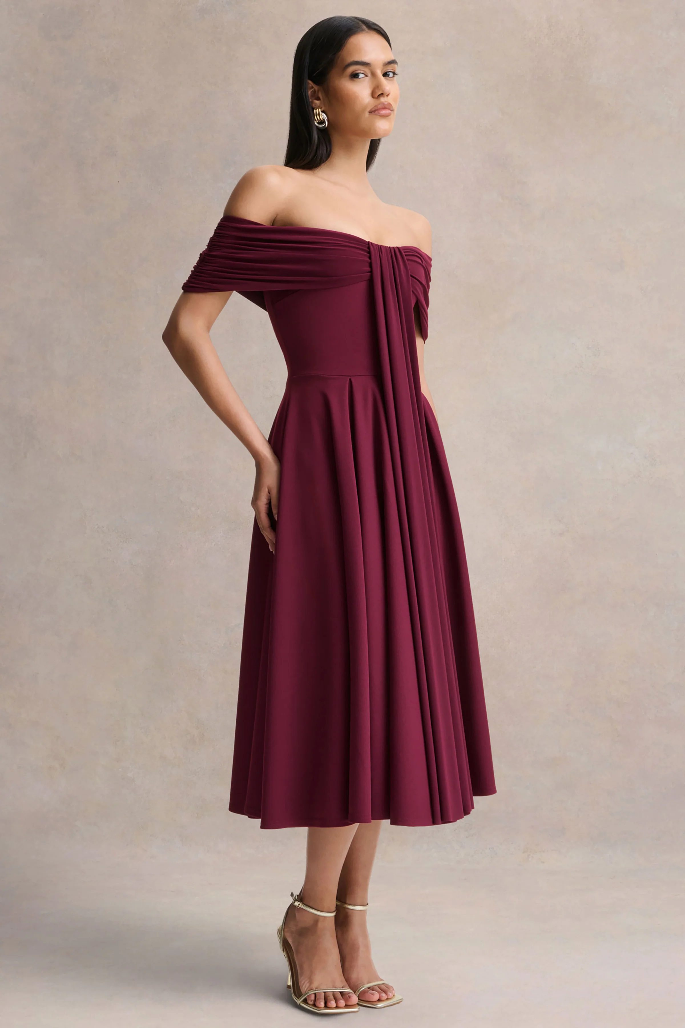 Dearest | Bordeaux Bardot Hals Midi Jurk - Image 4