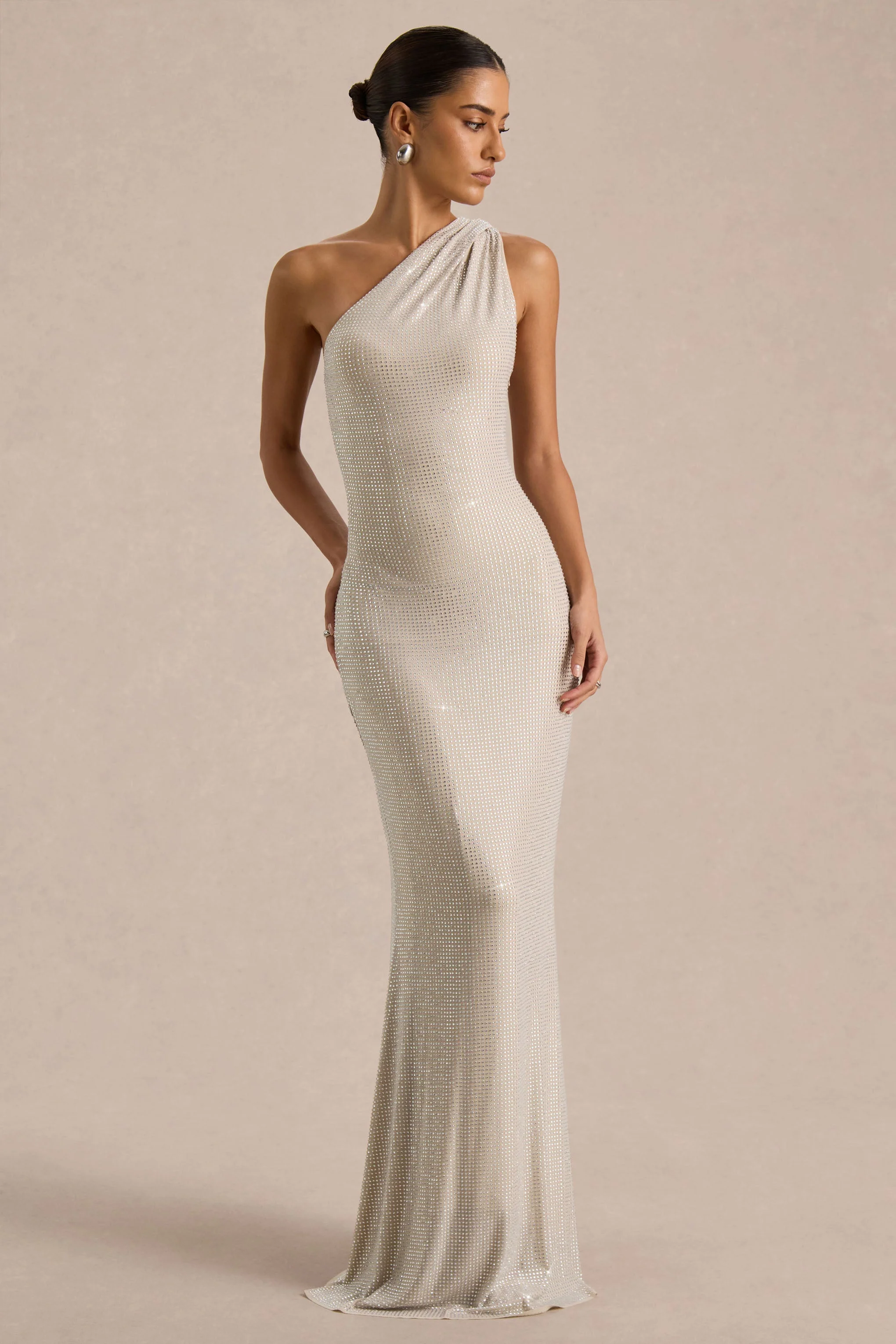 Deity | Zilveren Versierde Asymmetrische Maxi Jurk Met Open Rug - Image 3