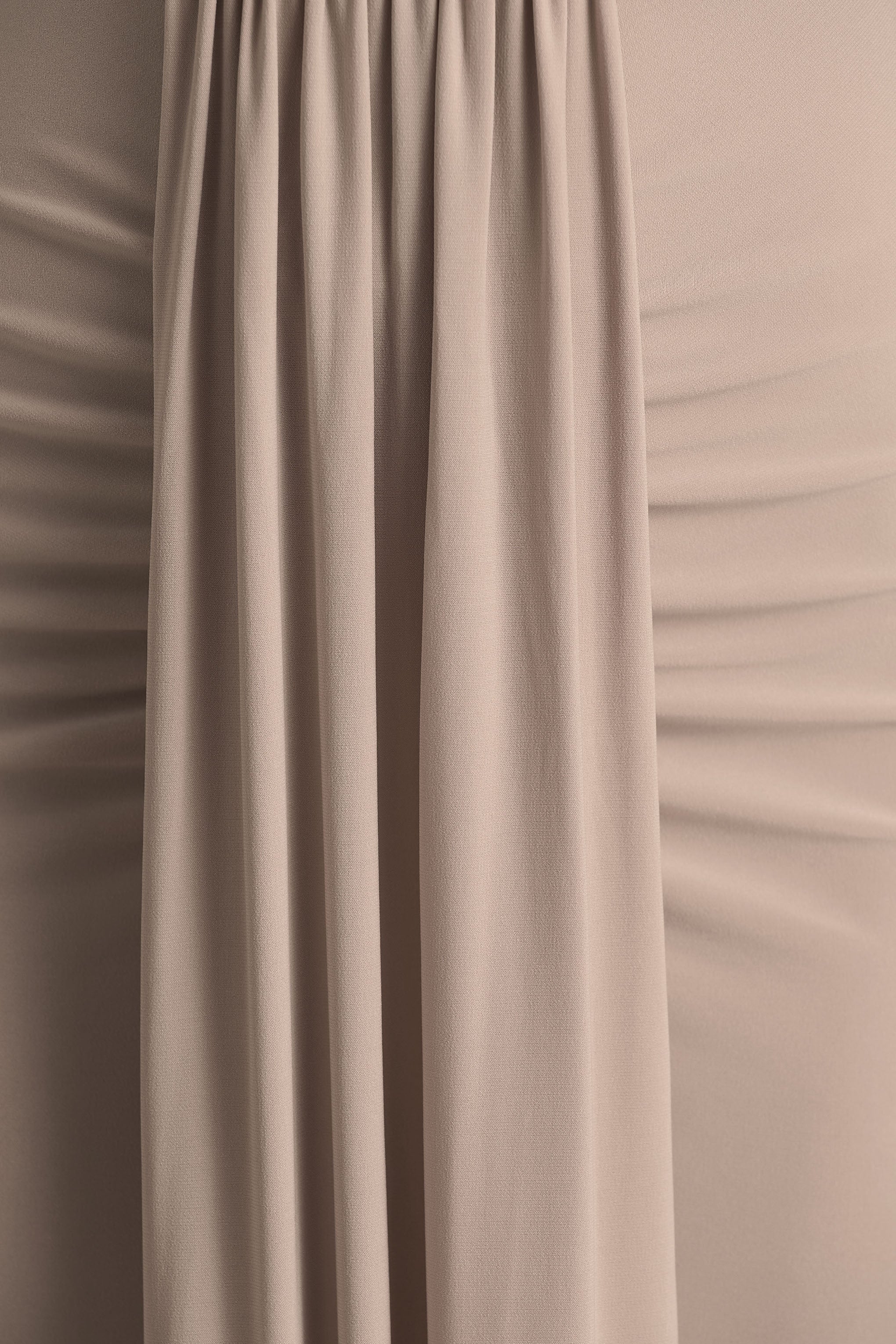 Flashy | Champagne Diepe V-Hals Maxi Jurk Met Gerimpeld Details - Image 6