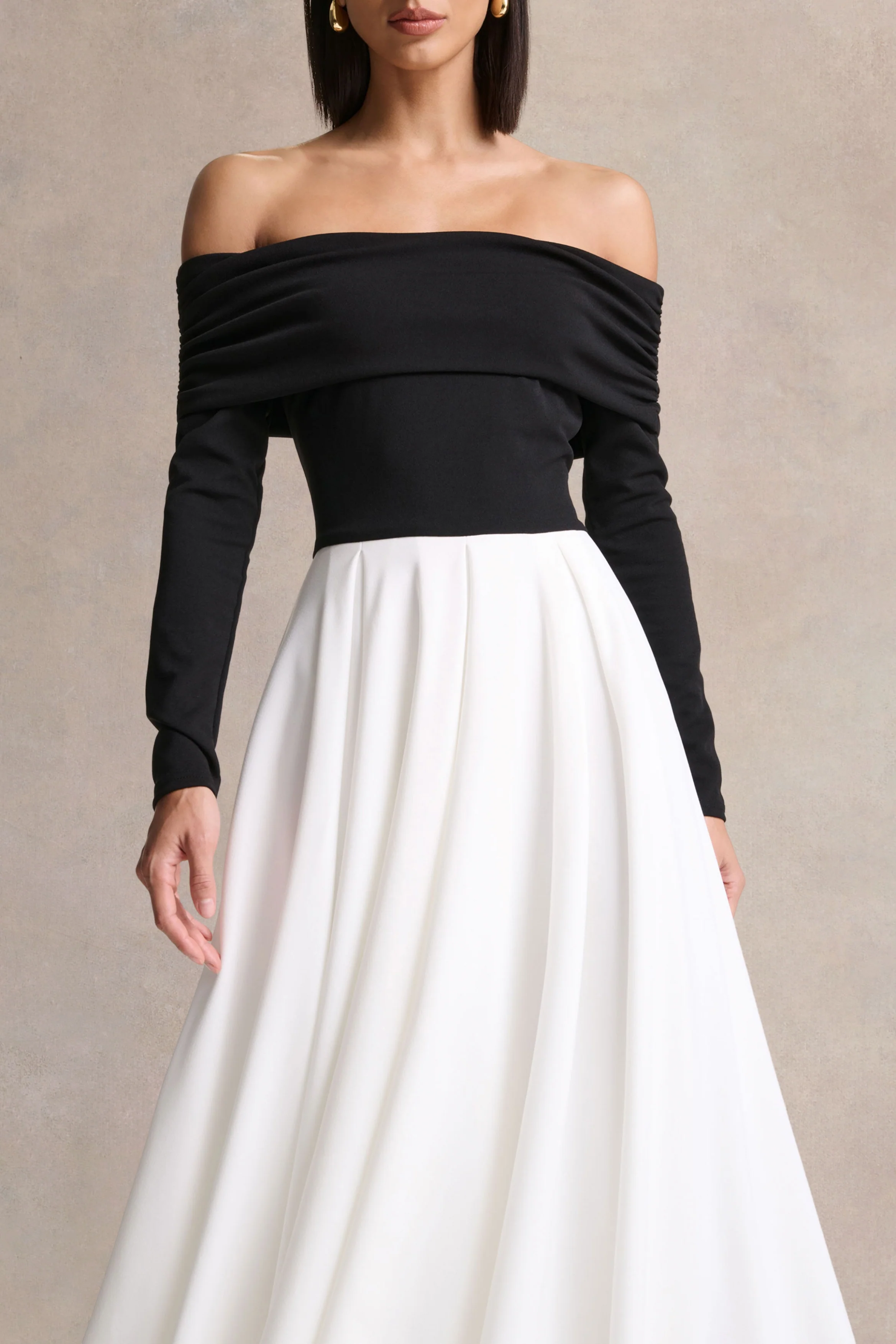 Frederica | Zwart-Witte Bardot Hals Midi Jurk - Image 3