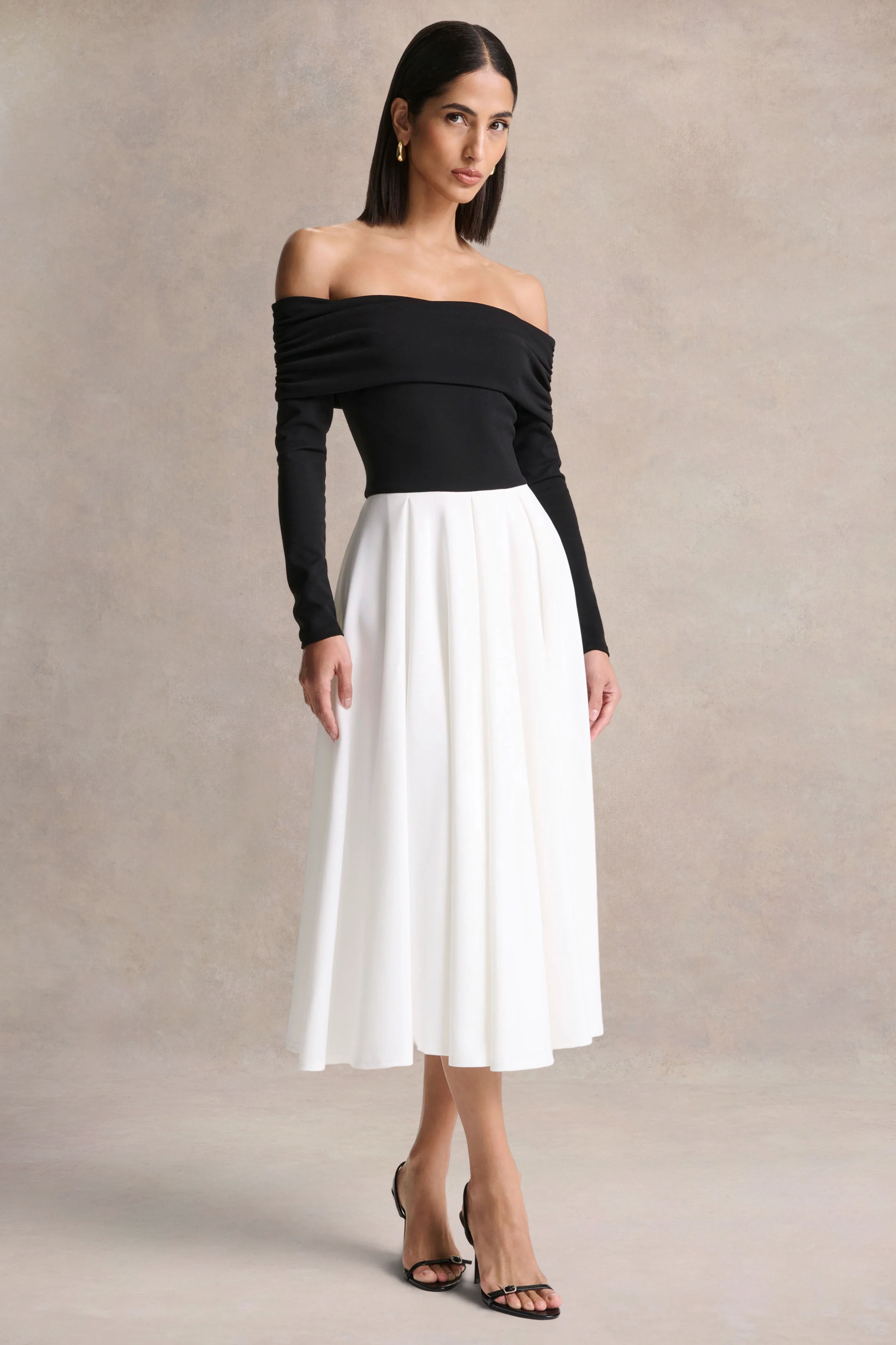 Frederica | Zwart-Witte Bardot Hals Midi Jurk - Image 4