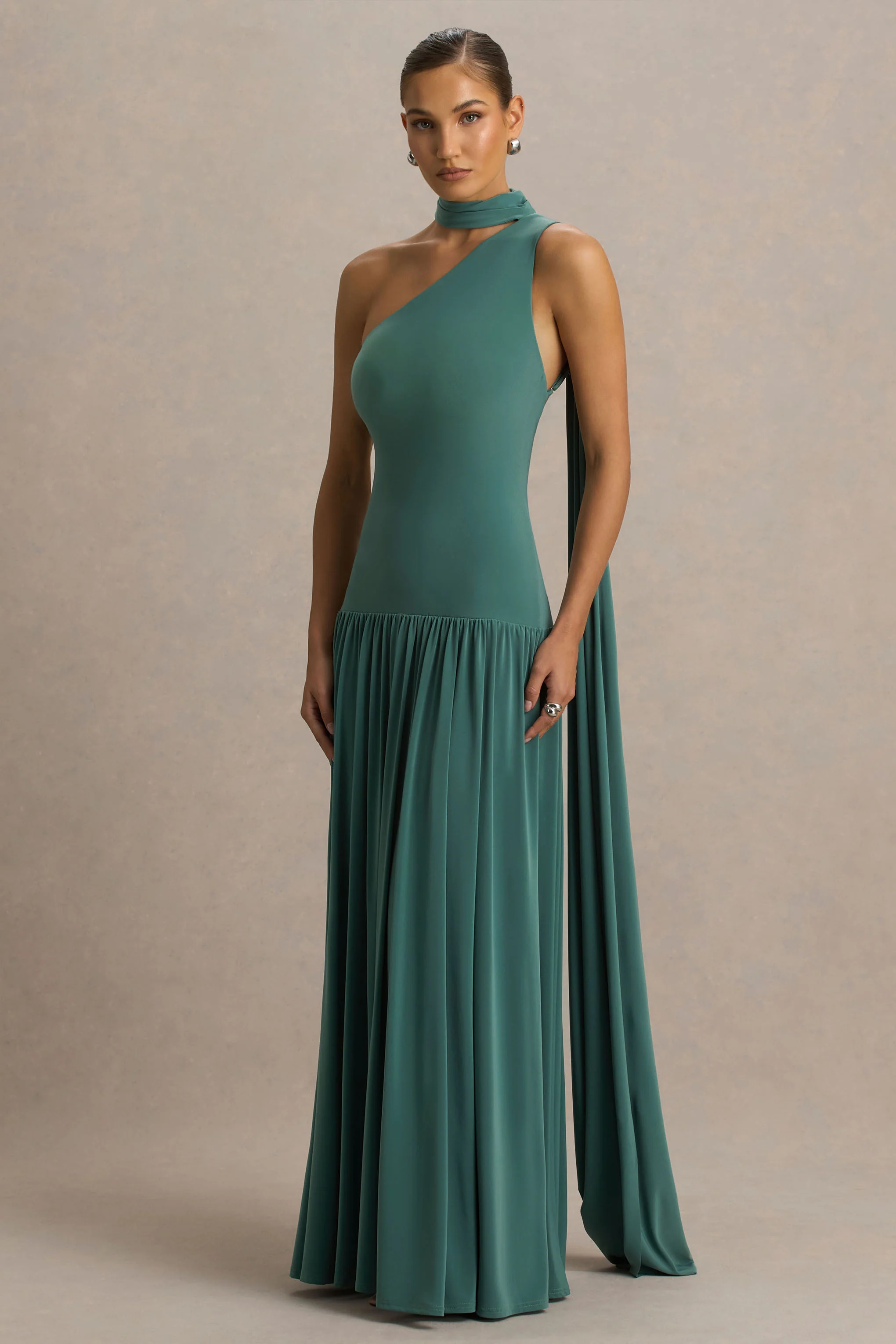 Freesia | Blauwgroene Asymmetrisch Hals Maxi Jurk Met Sjaal Detail - Image 3