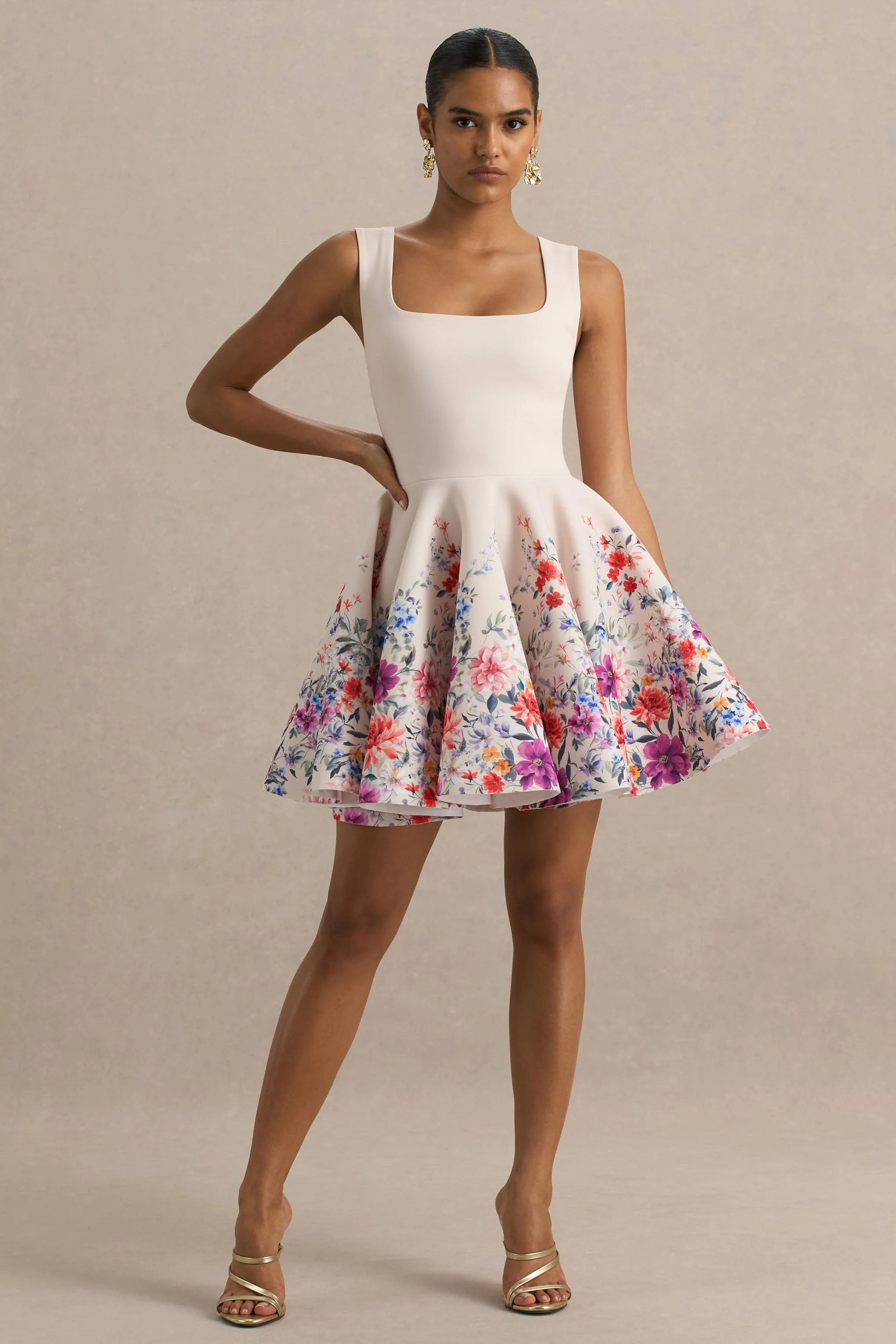 Gemstone | Lichtroze Bloemenprint Vierkante Hals Skater Mini Jurk - Image 3