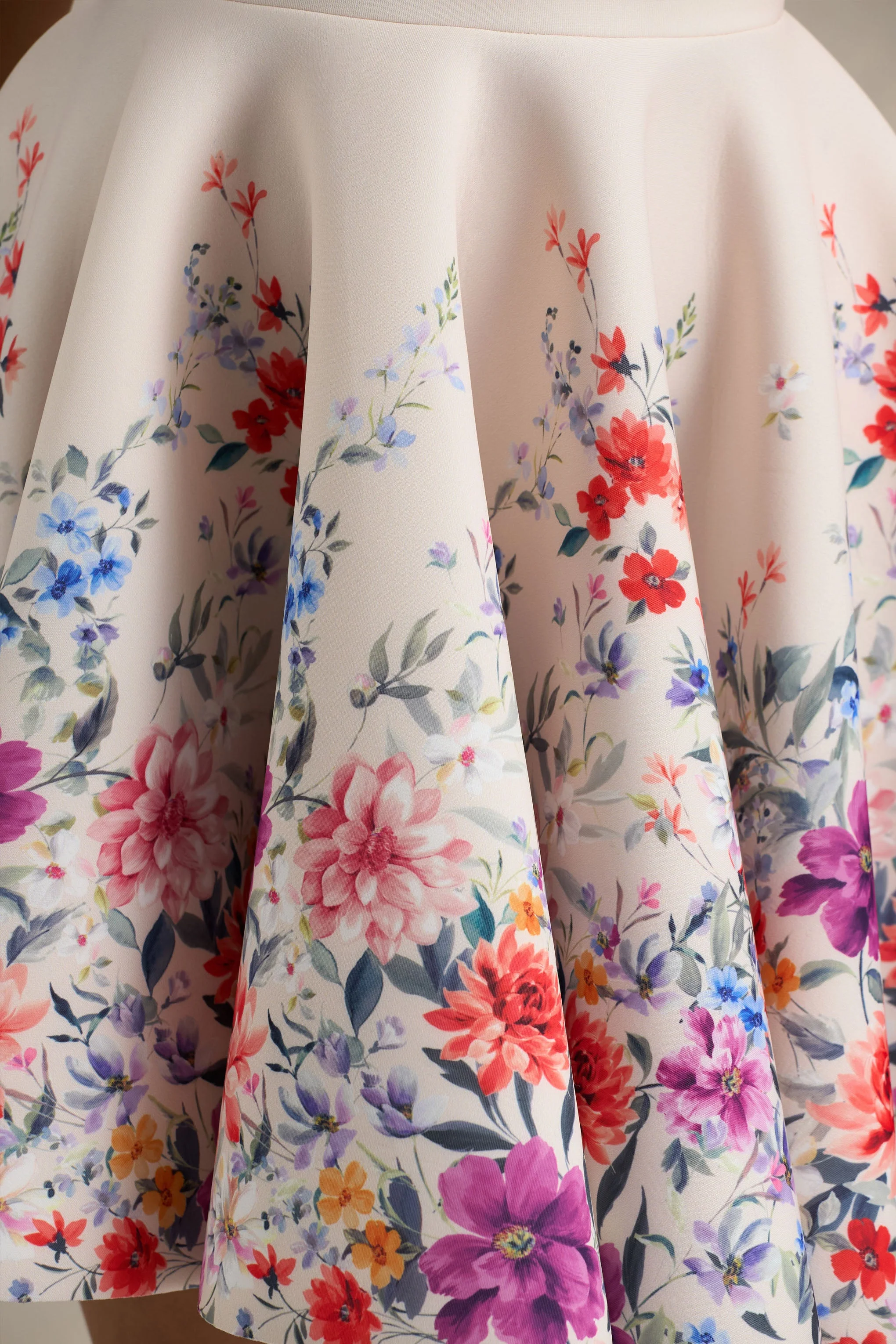 Gemstone | Lichtroze Bloemenprint Vierkante Hals Skater Mini Jurk - Image 6