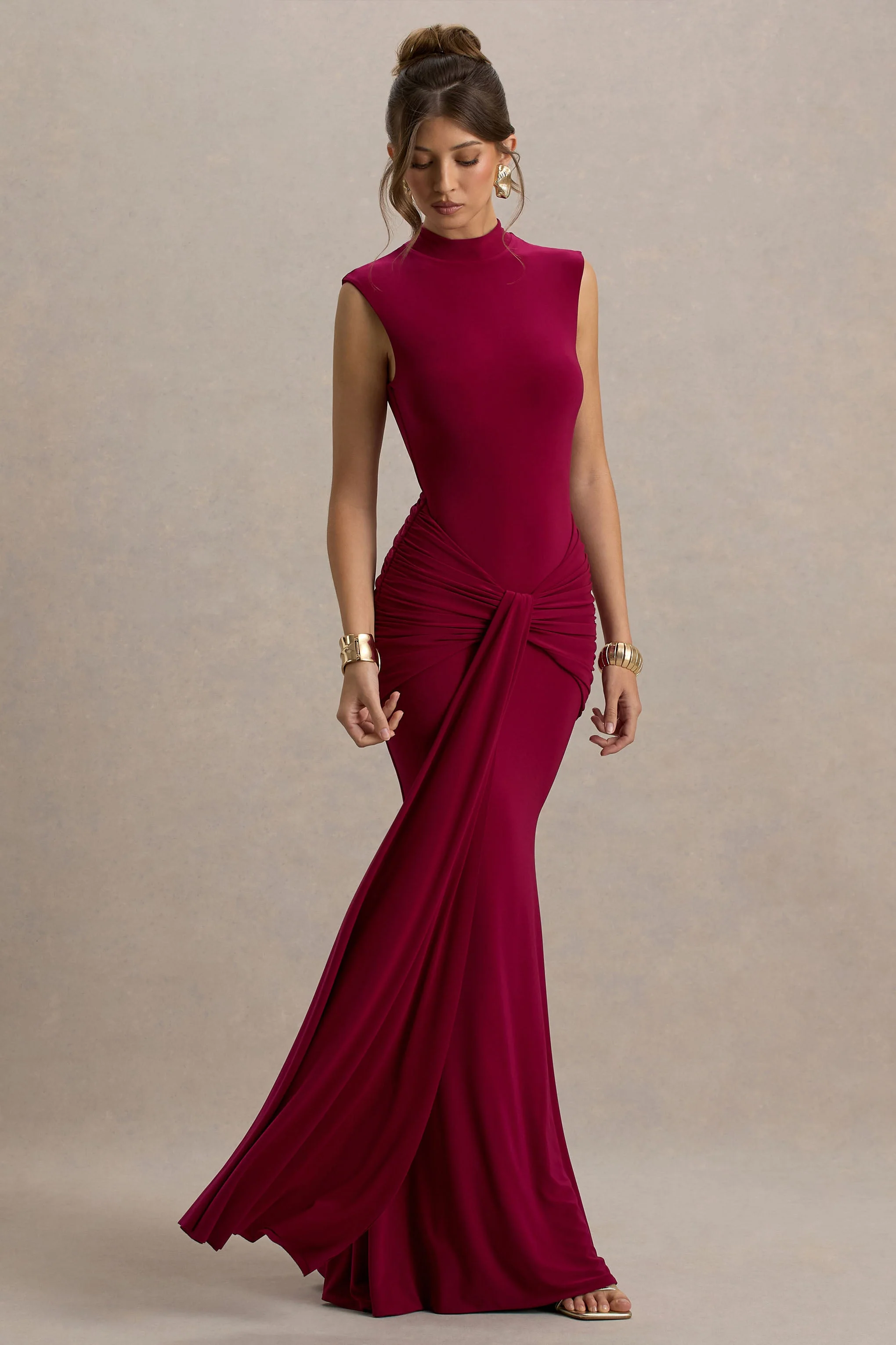 Graziana | Donker Kersenrode Hoge Hals Maxi Jurk Met Gerimpeld Drapering - Image 4