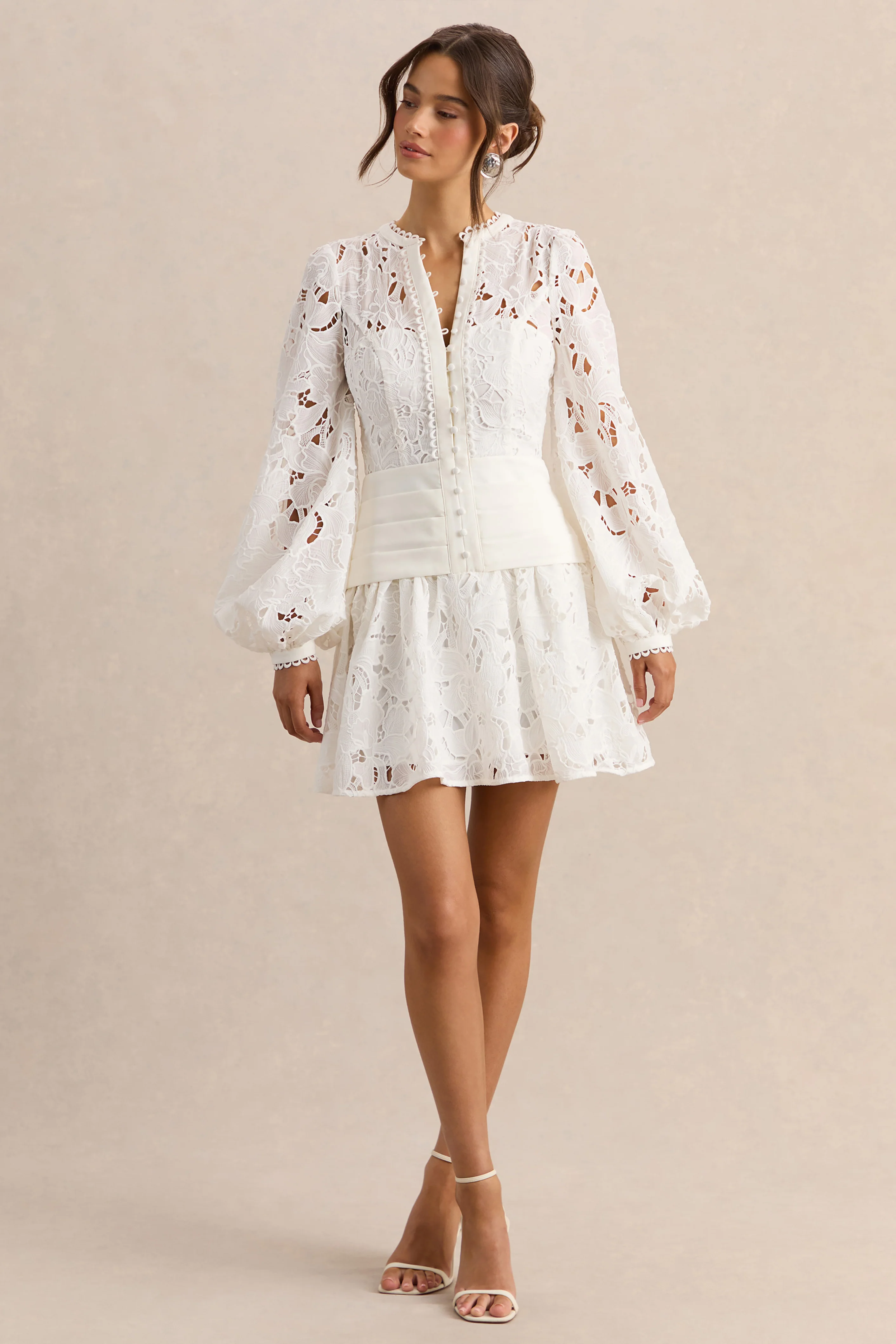 Helena | Witte Ronde Hals Mini Jurk Met Pof Mouwen En Geplooide Rok - Image 6