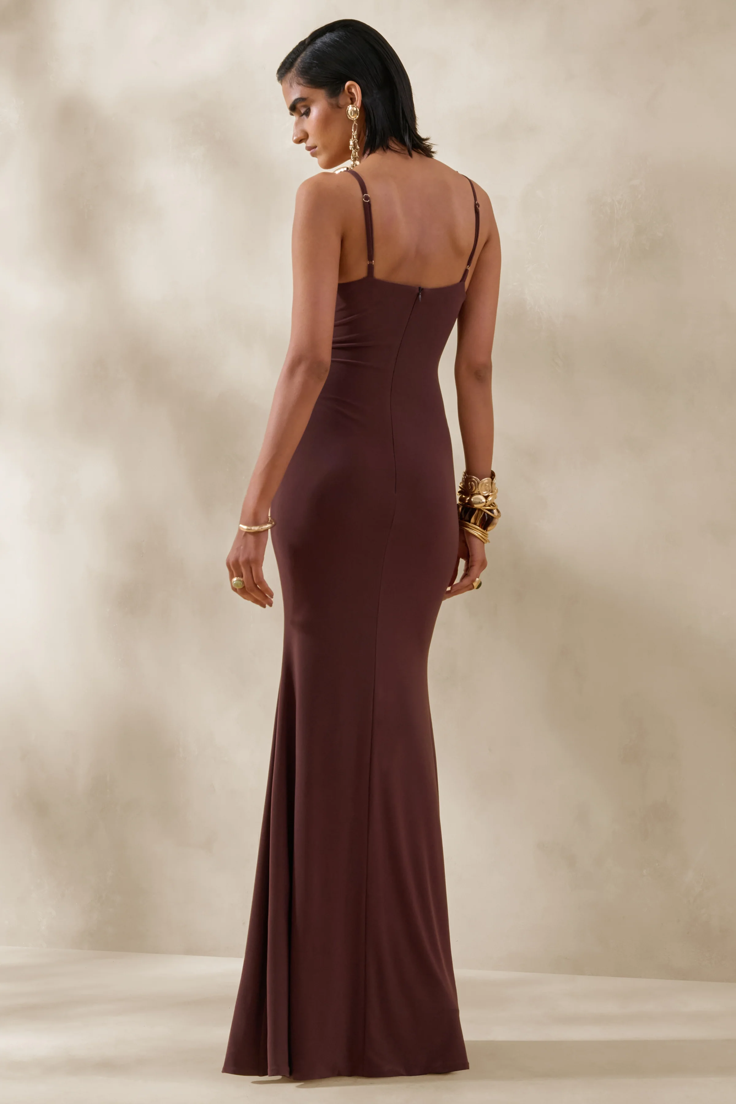 Iridessa | Bruine Diepe V-Hals Maxi Jurk - Image 2