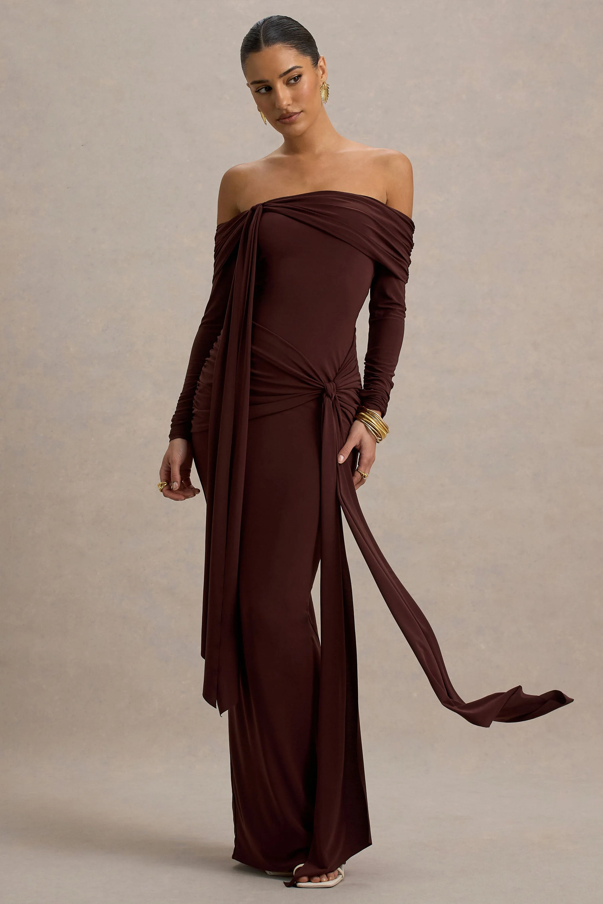 Jovie | Bruine Bardot Overslag Maxi Jurk Met Ceintuur detail - Image 3