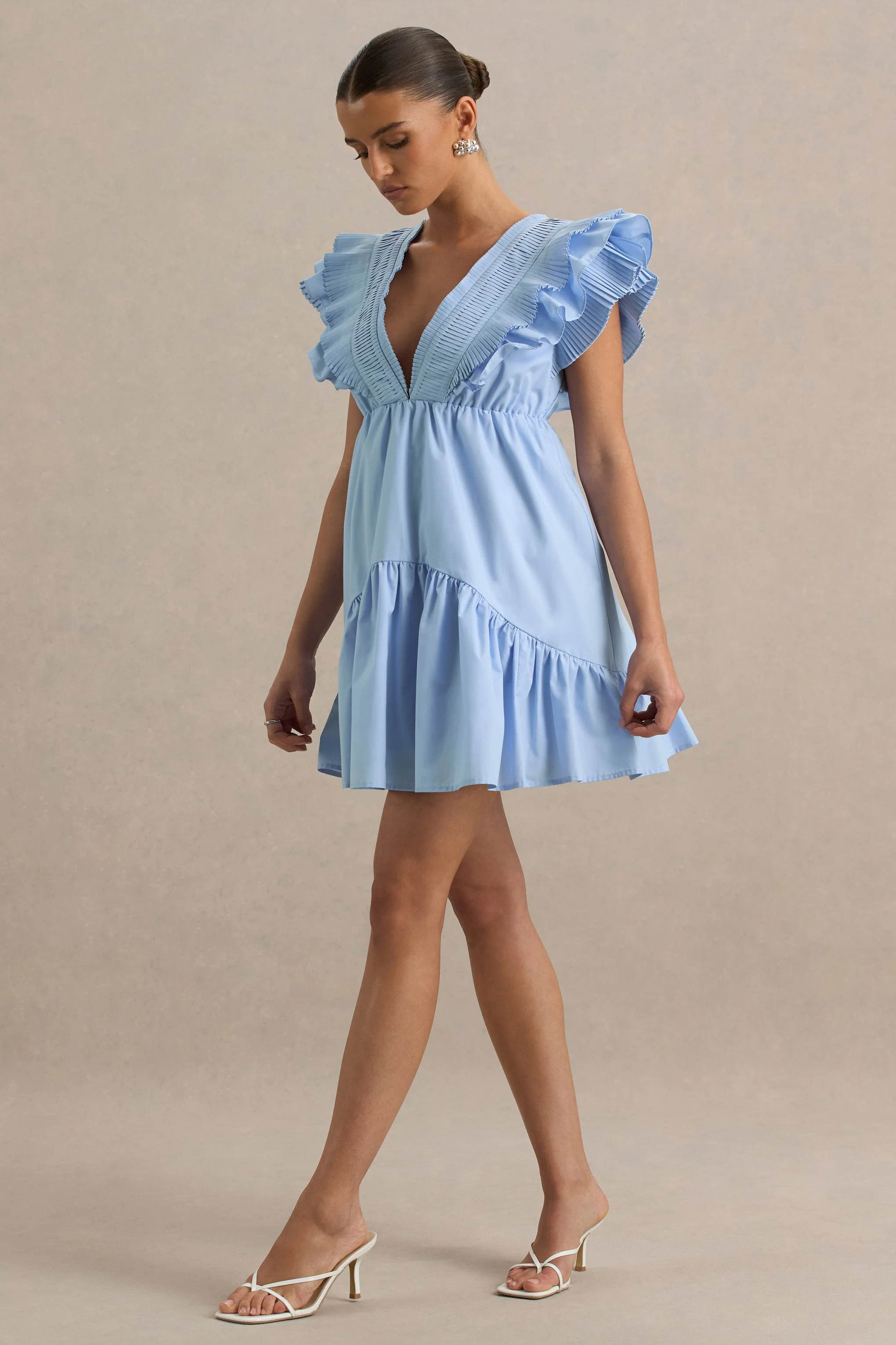 Judie | Blauwe Poplin V‑Hals Mini Jurk Met Ruches - Image 5
