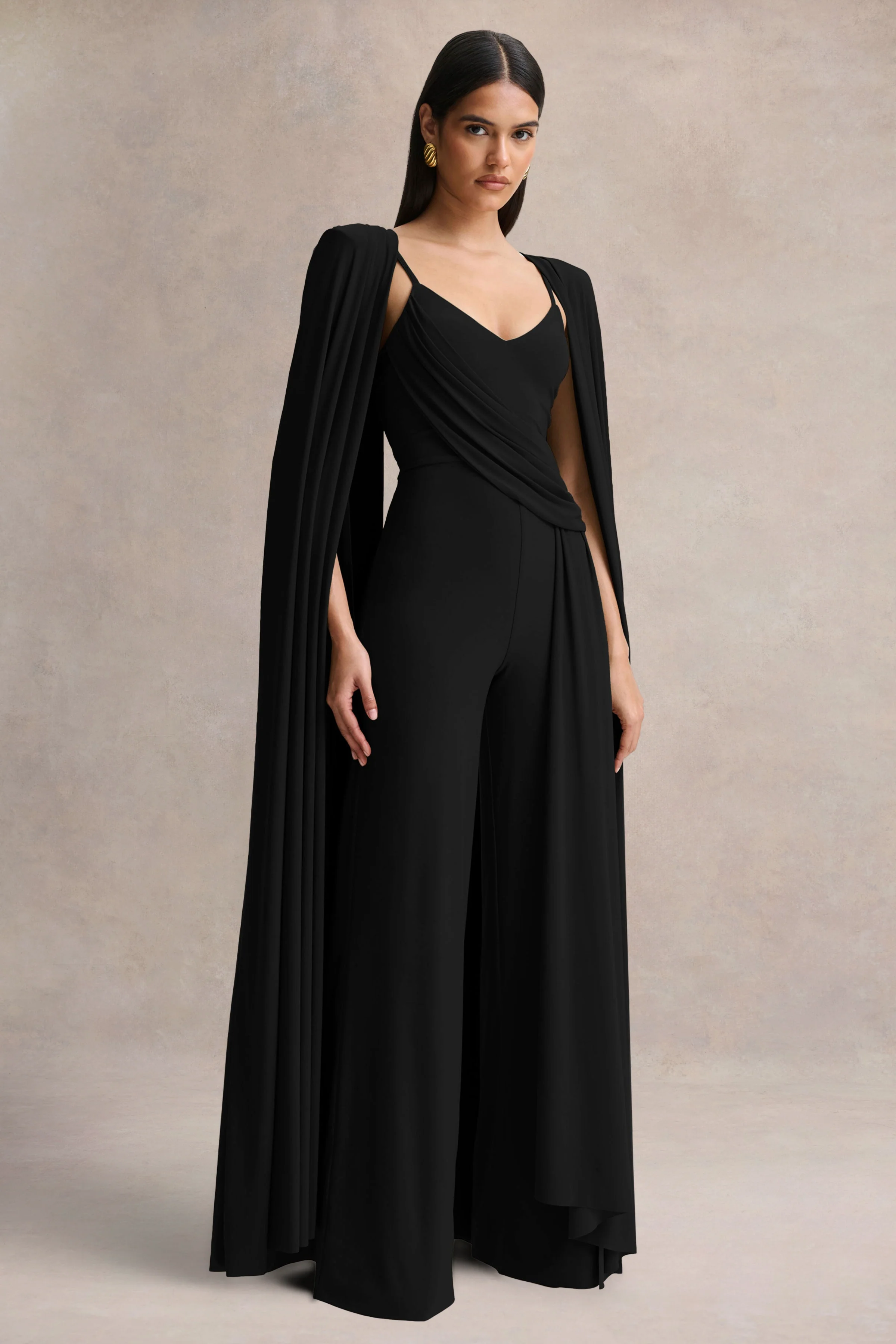 Labina | Zwarte Diepe V-Hals Jumpsuit Met Cape Mouwen - Image 4