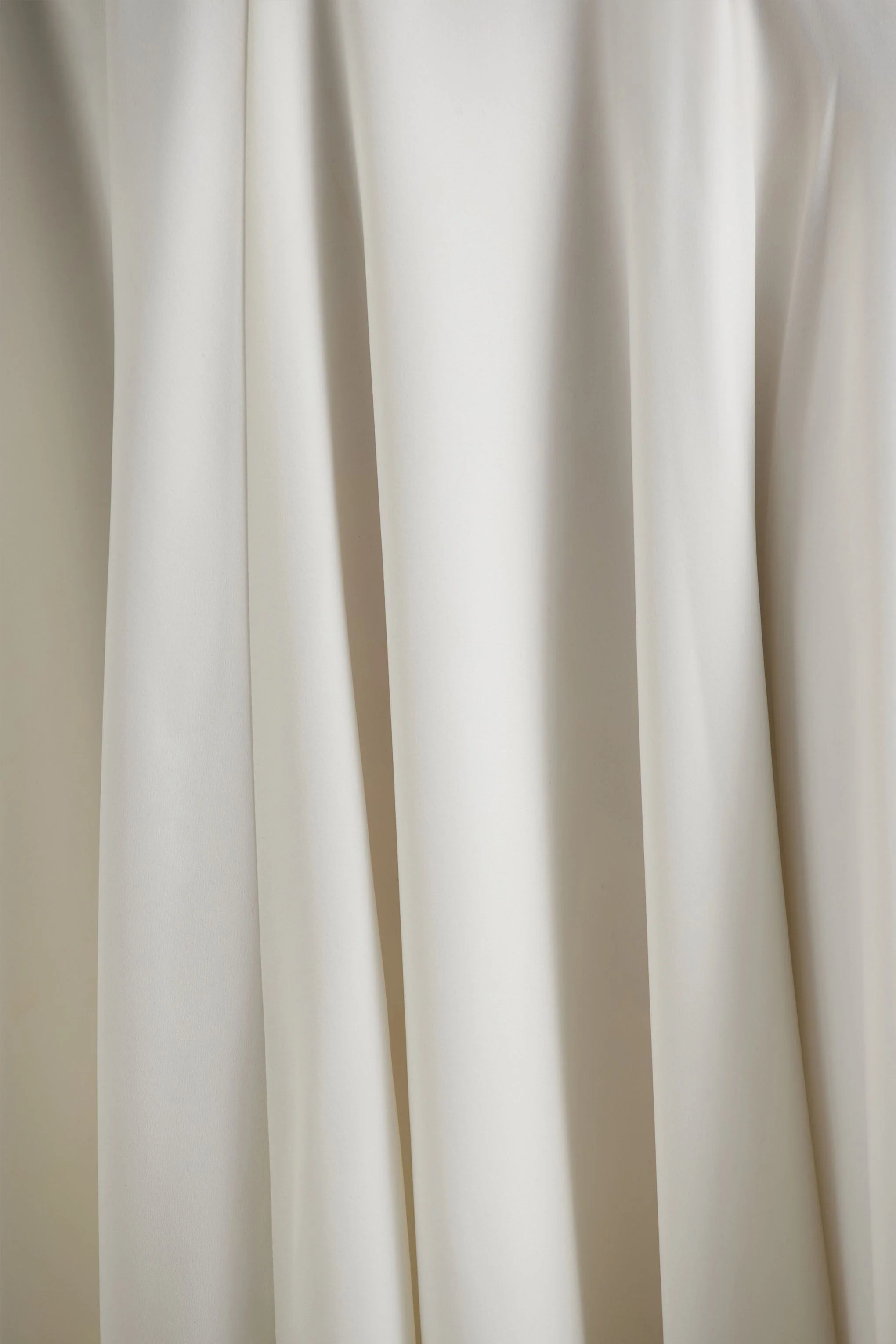 Luscious | Zwart-Witte Hoge Hals Maxi jurk Met Verlaagde Taille En Strik detail - Image 5