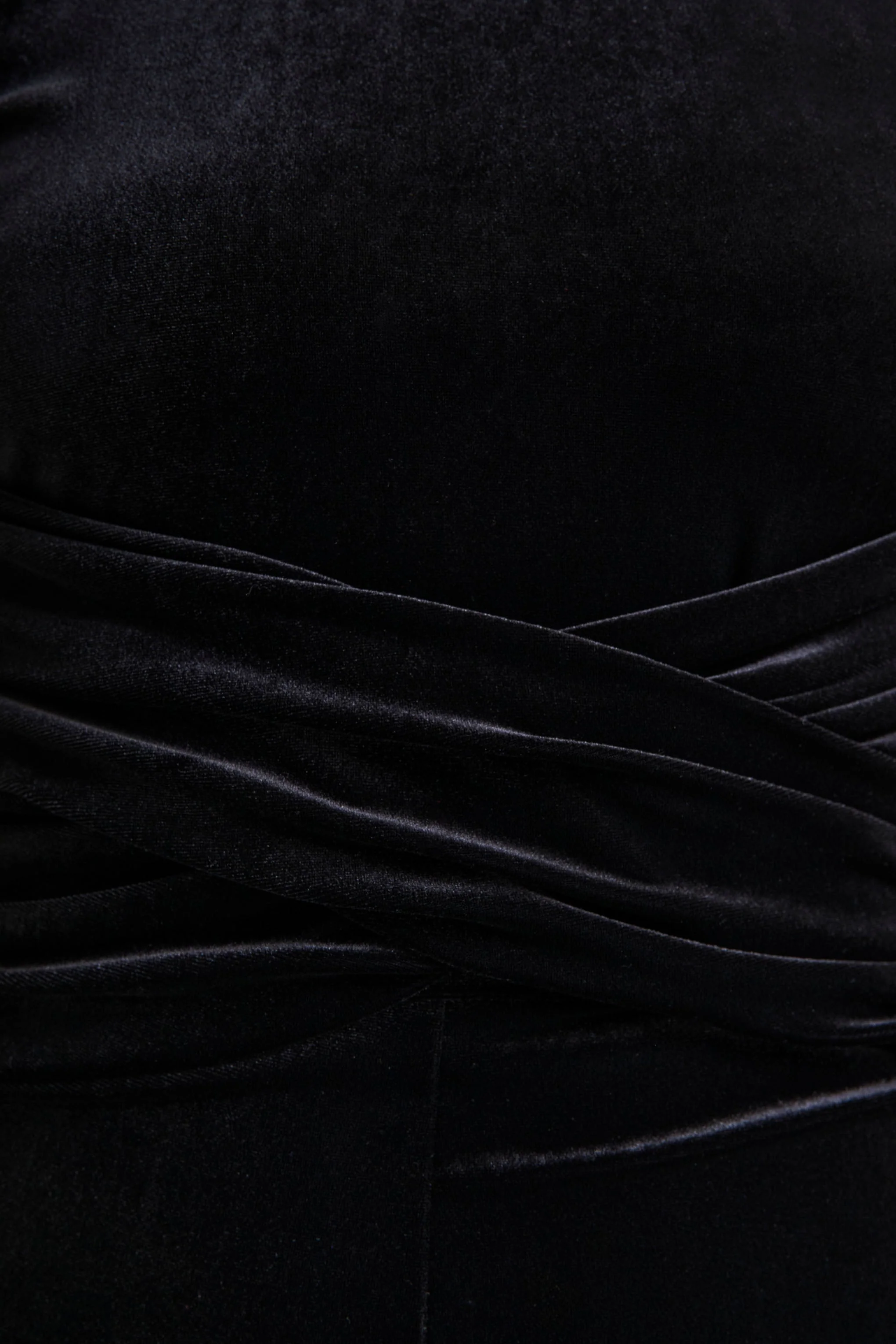 Madalina | Zwarte Hoge Hals Jumpsuit Met Sjaal Detail - Image 6