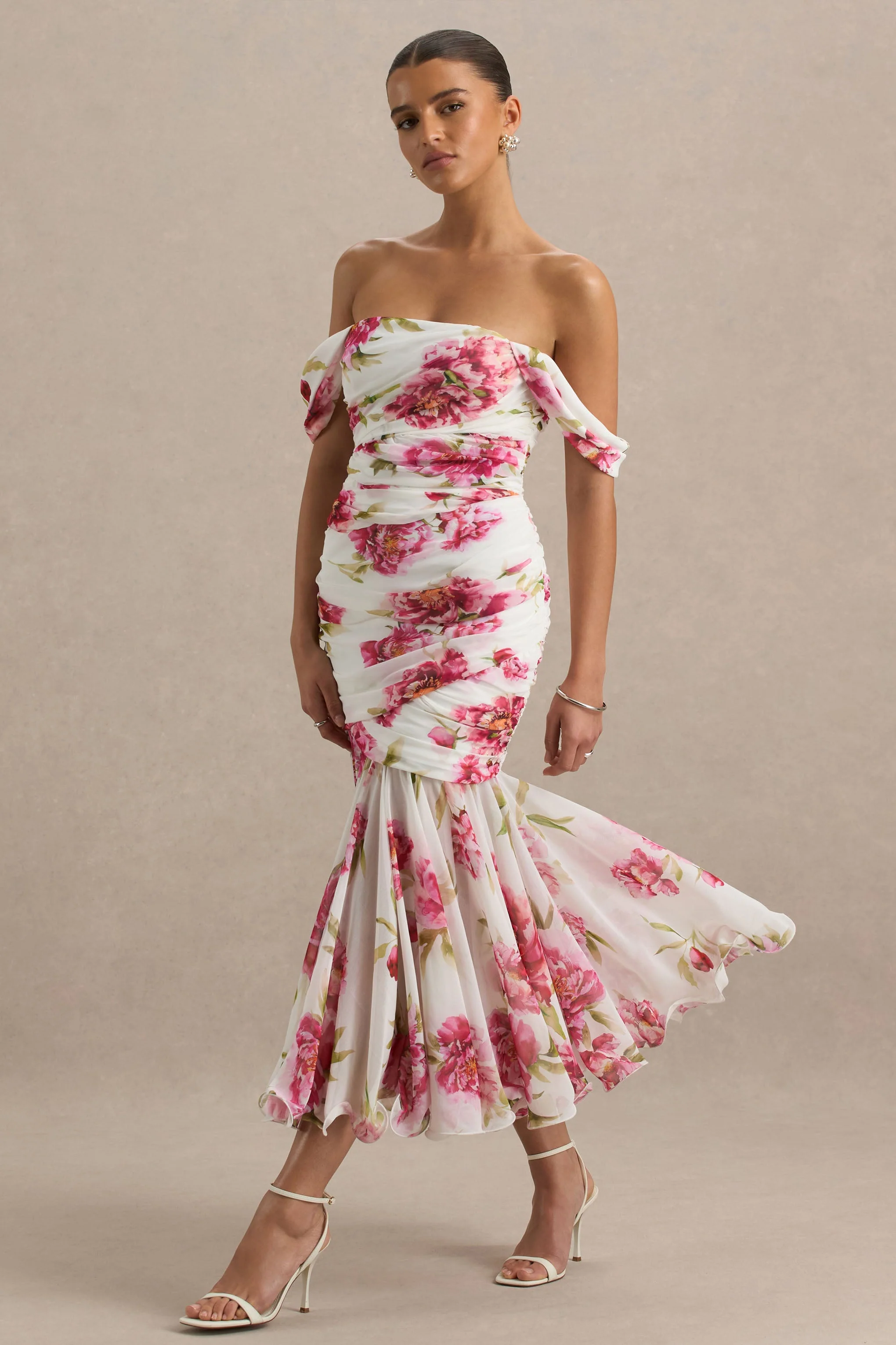 Madelyn | Crème Bloemenprint Gerimpeld Bardot overslag Maxi Jurk Met Kort Mouwen - Image 6