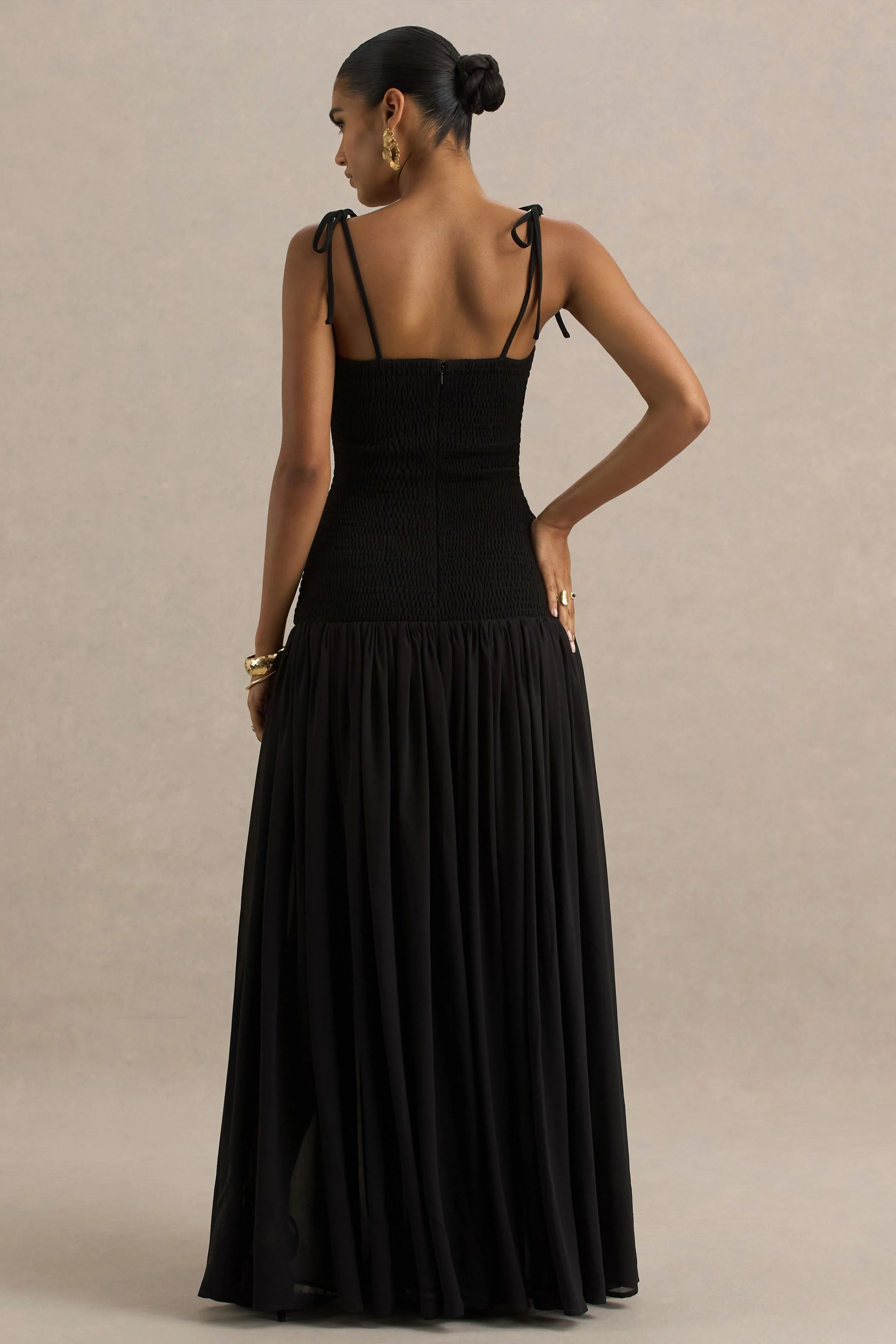 Maeva | Zwarte Vierkante Hals Fishtail Maxi Jurk Met Gerimpeld Details - Image 3
