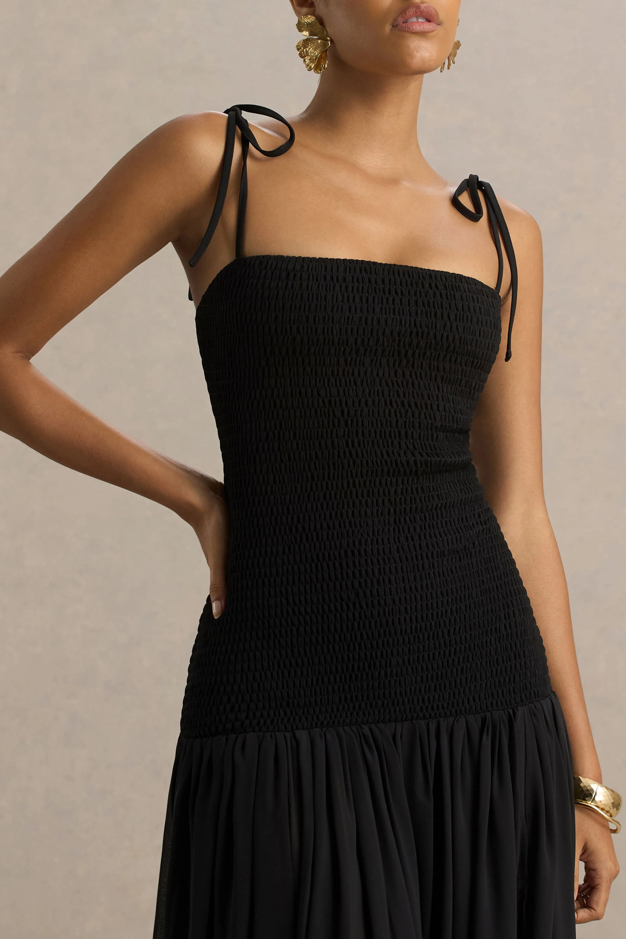 Maeva | Zwarte Vierkante Hals Fishtail Maxi Jurk Met Gerimpeld Details - Image 6