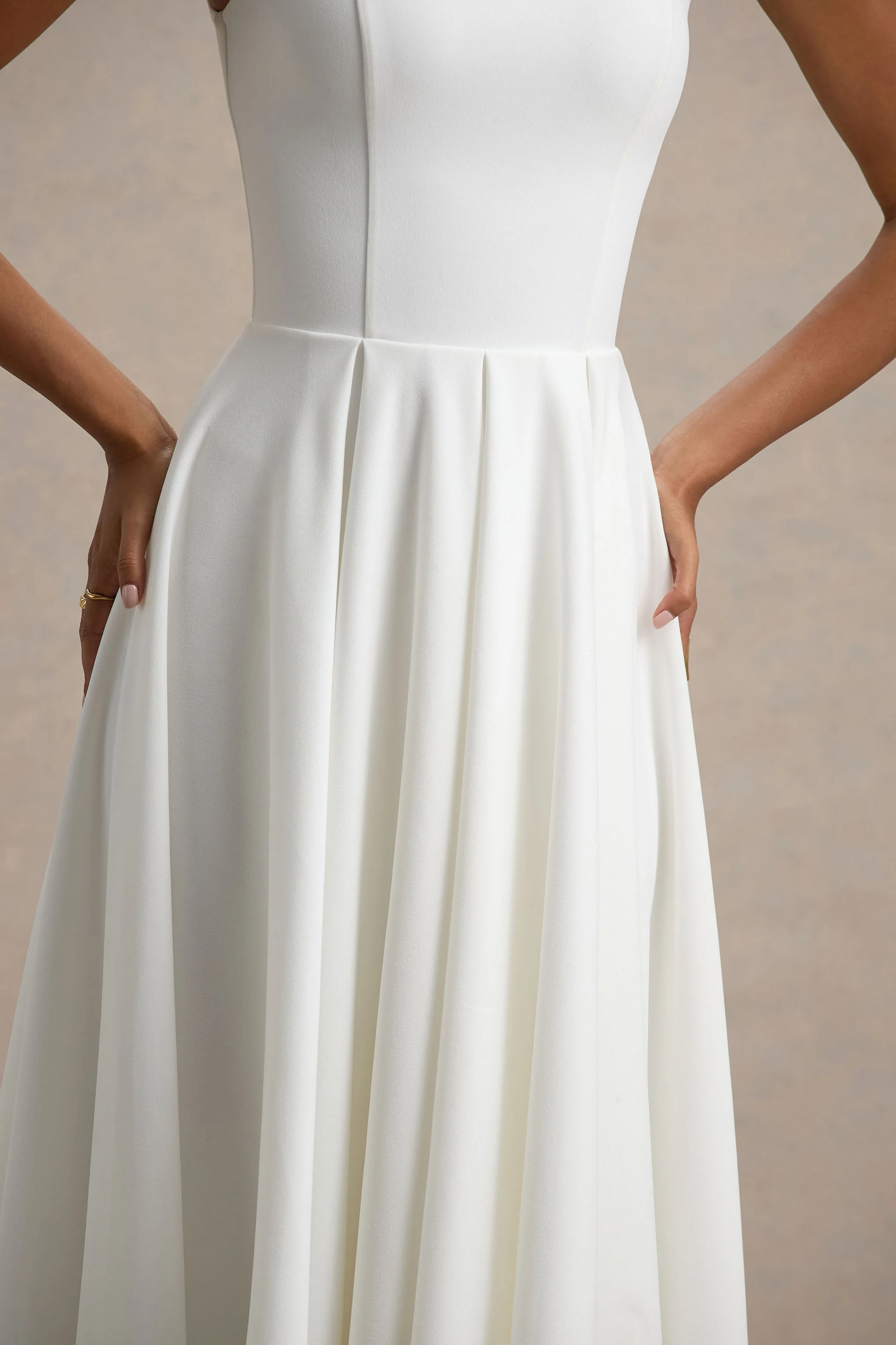 Parina | Witte Midi Jurk Met Volumineuze Hem - Image 6