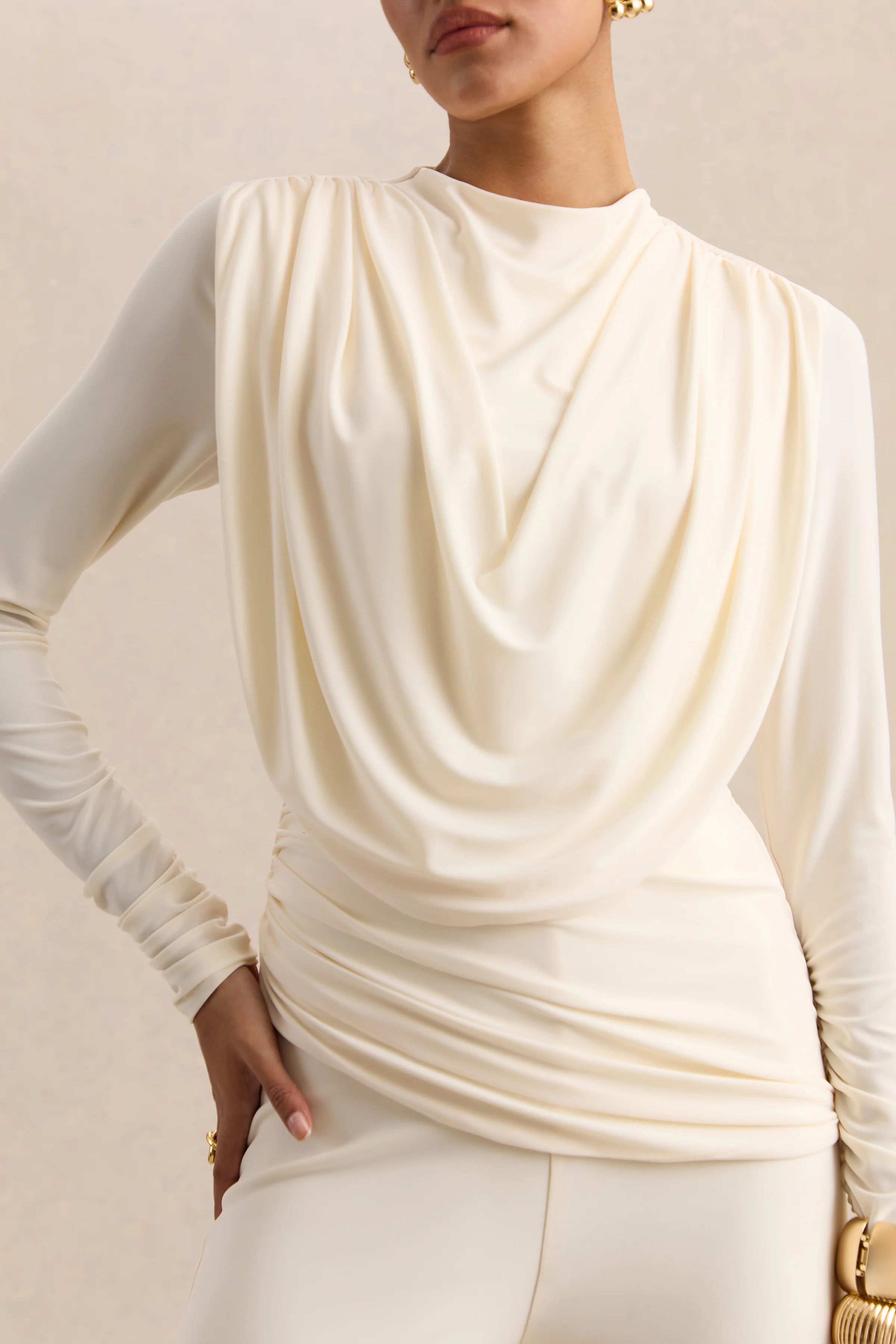Raniella | Witte Top met Hoge Hals en Gerimpelde en Draperende Details - Image 7