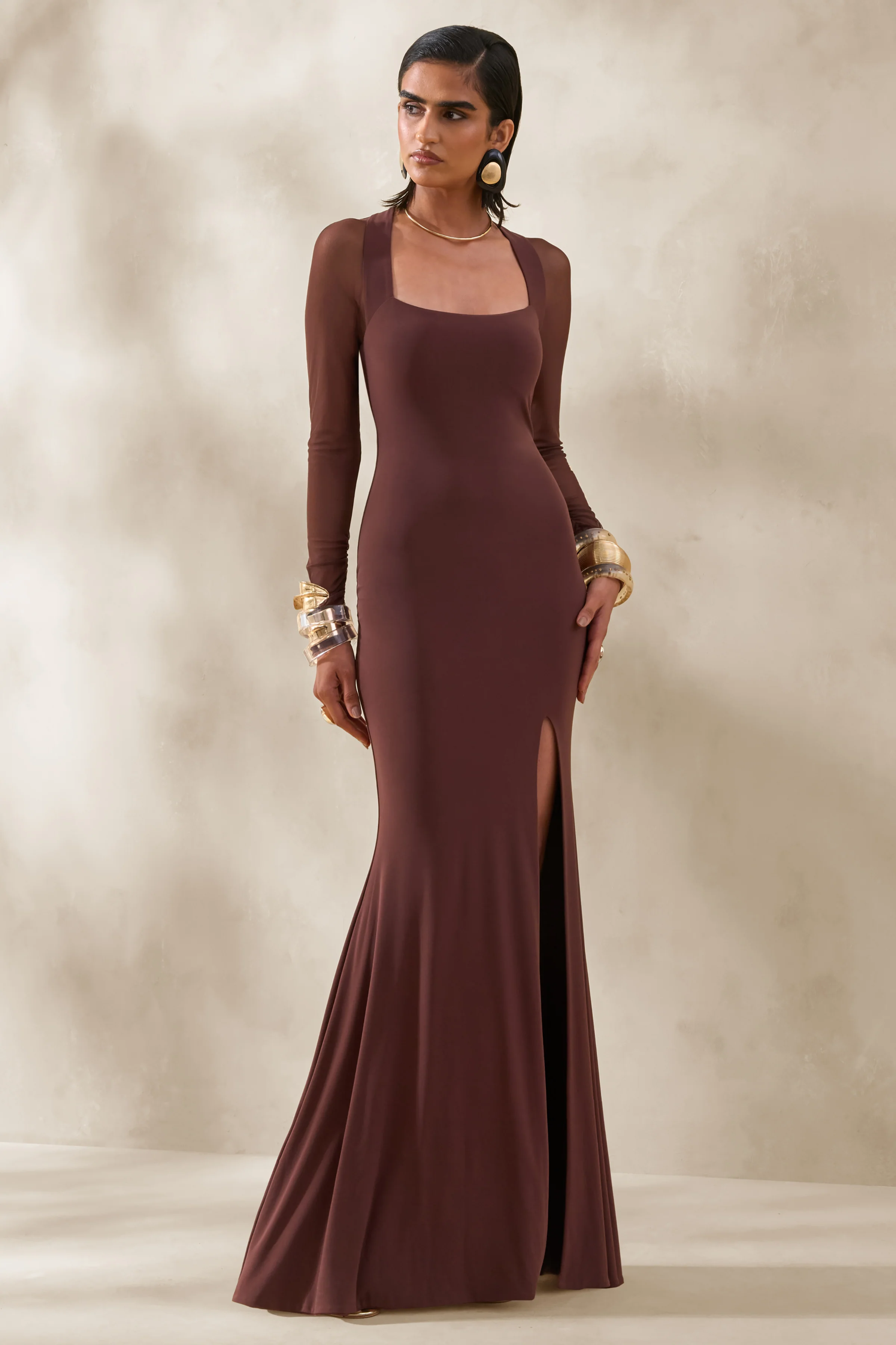 Renalia | Bruine Maxi Jurk met Vierkante Hals en Lange Mesh Mouwen - Image 5