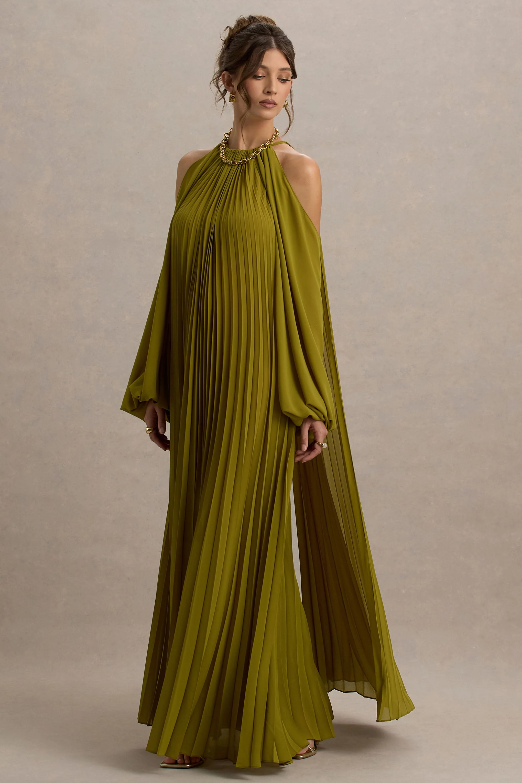 Reyna | Olijfgroene Gerimpeld Chiffon Maxi Jurk Met Blote Schouder - Image 5