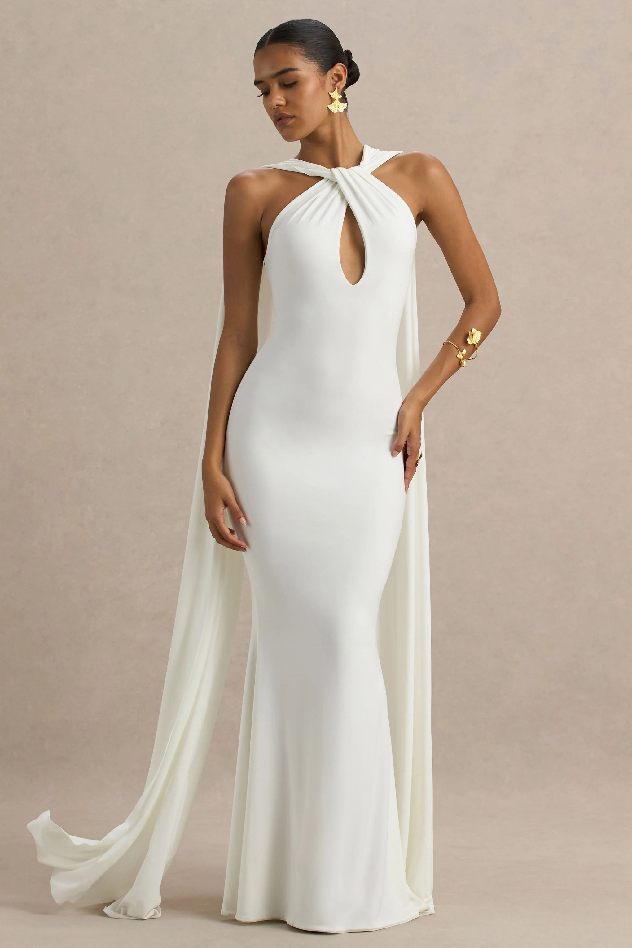Rhoda | Witte Gedraaide Halter Nek Maxi Jurk Met Cape - Image 3