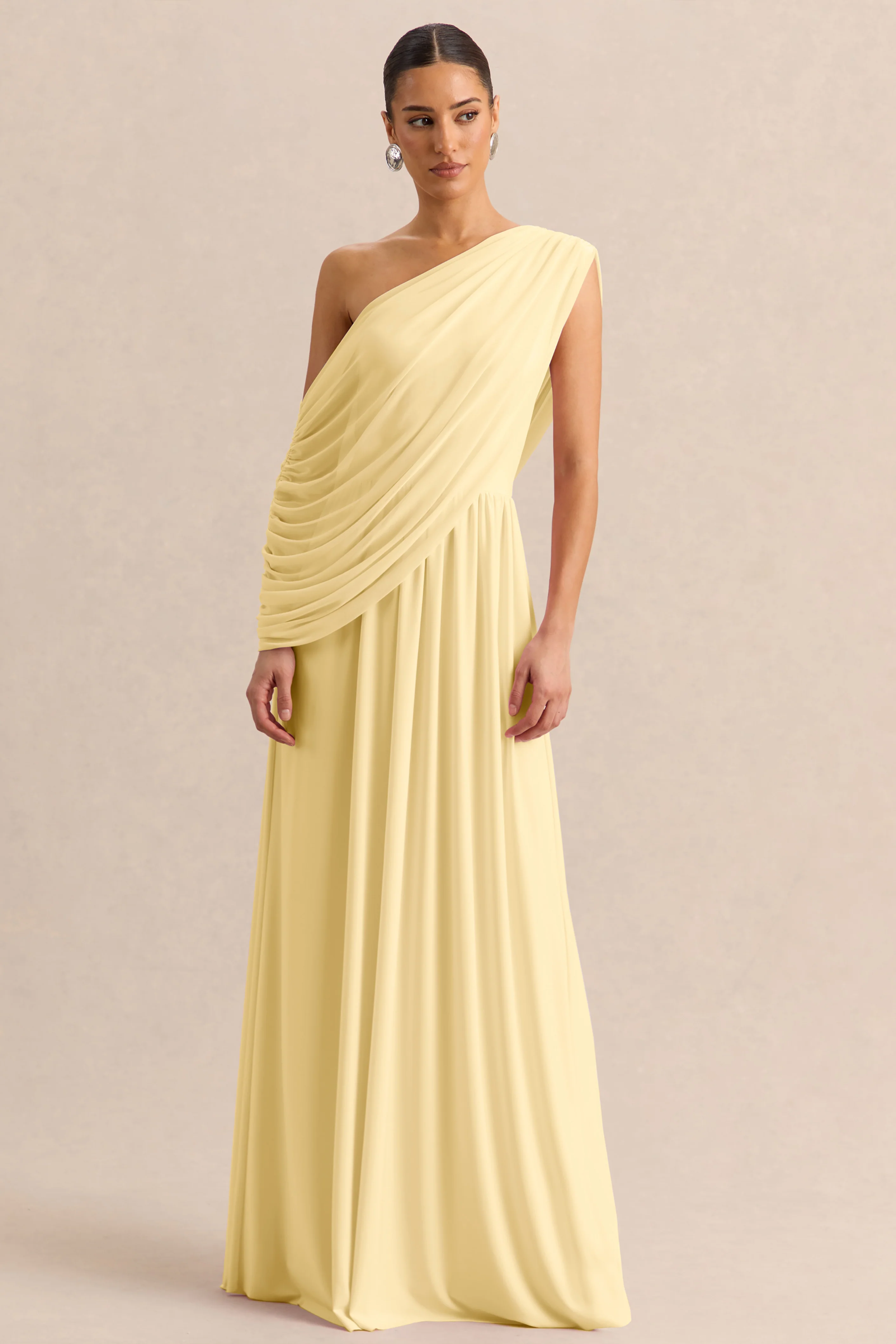 Sabianna | Citroengele Asymmetrische Hals Maxi Jurk With Draperende Details