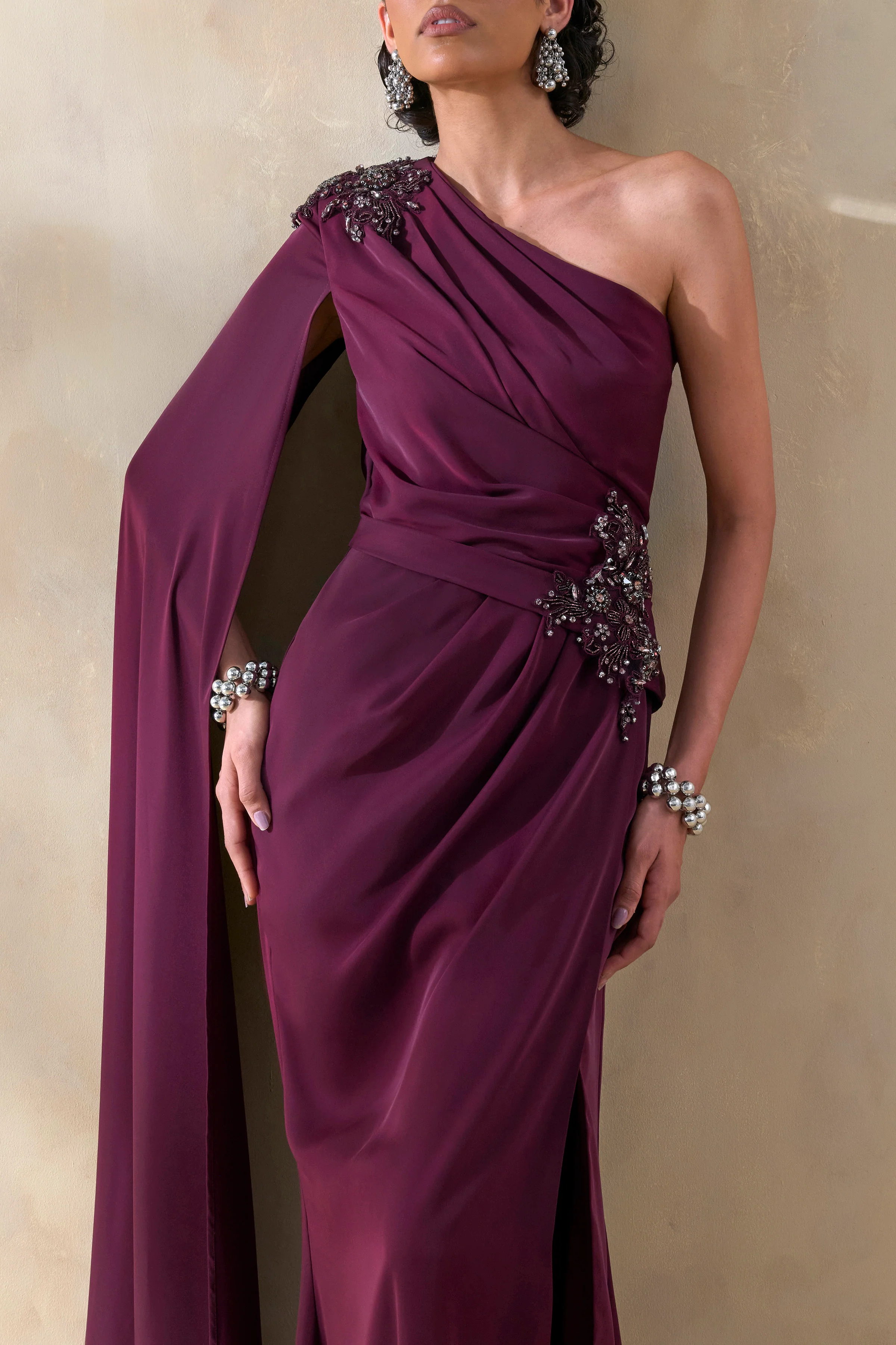 Solace | Donkerpruim Asymmetrische Hals Maxi Jurk Met Hoge Voorsplit - Image 3