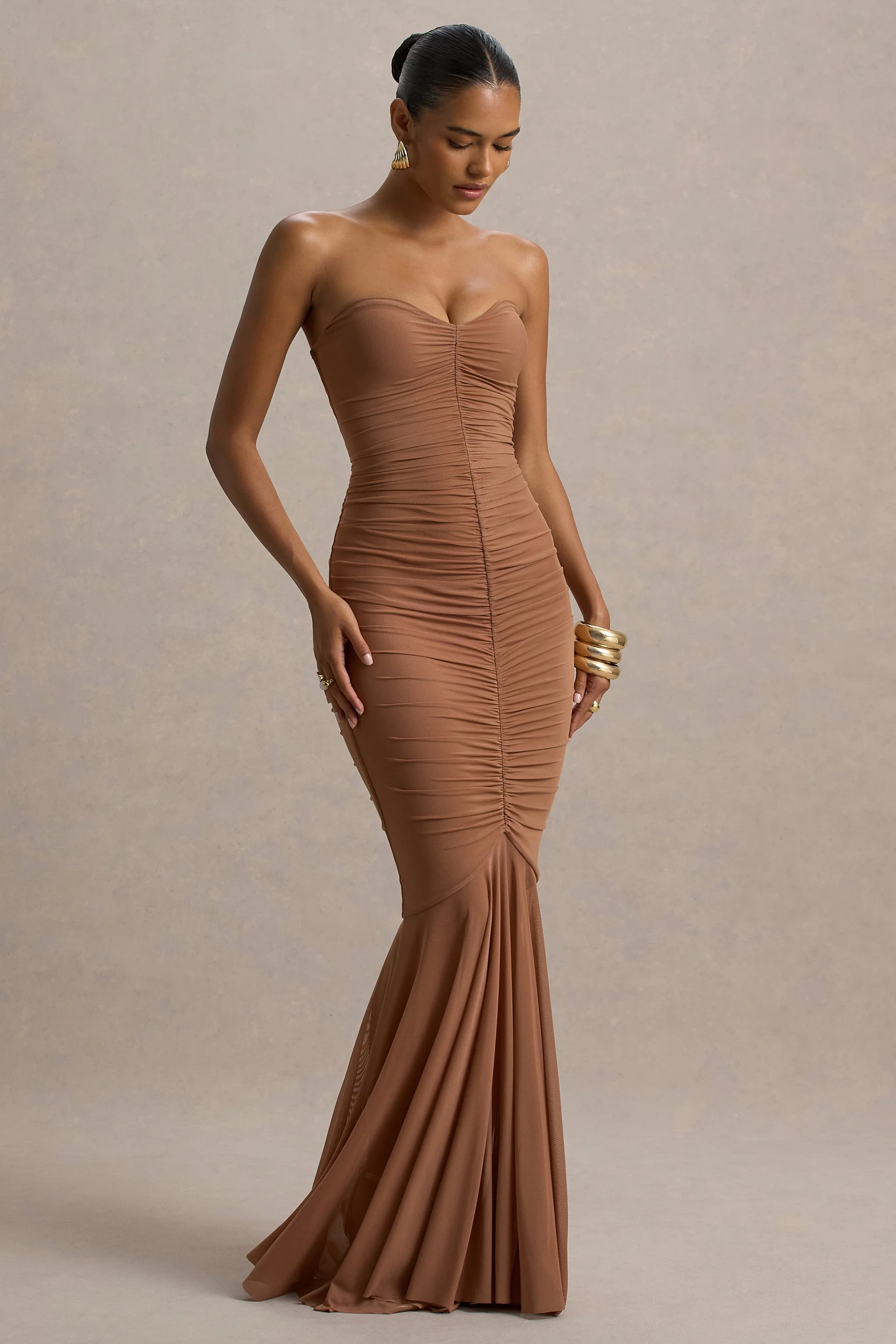 Talisa | Mocha Gerimpeld Fishtail Maxi Jurk Met Mesh Zoom - Image 4