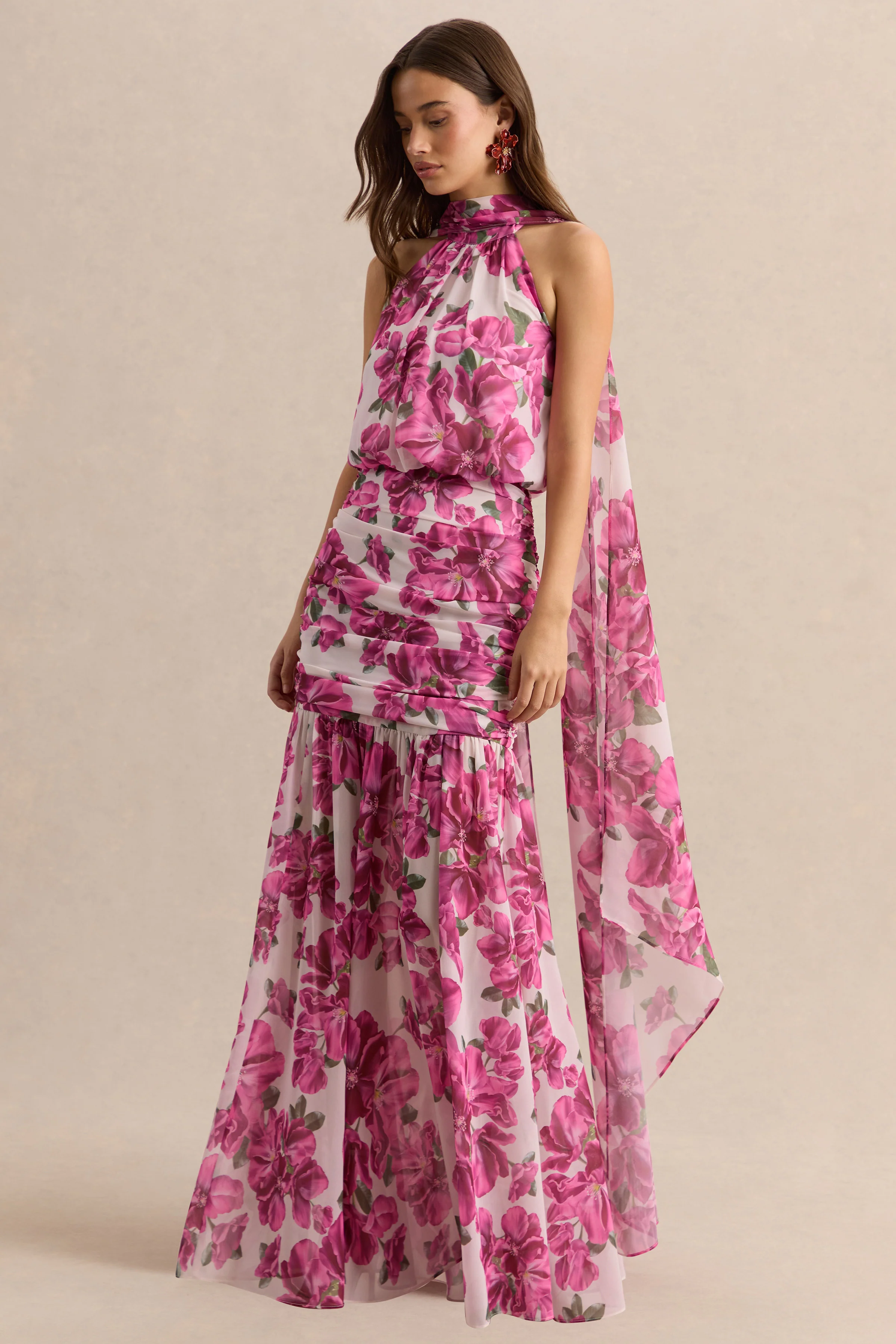 Veronique | Roze Hibiscus Bloemenprint Maxi Jurk Met Halternek - Image 4