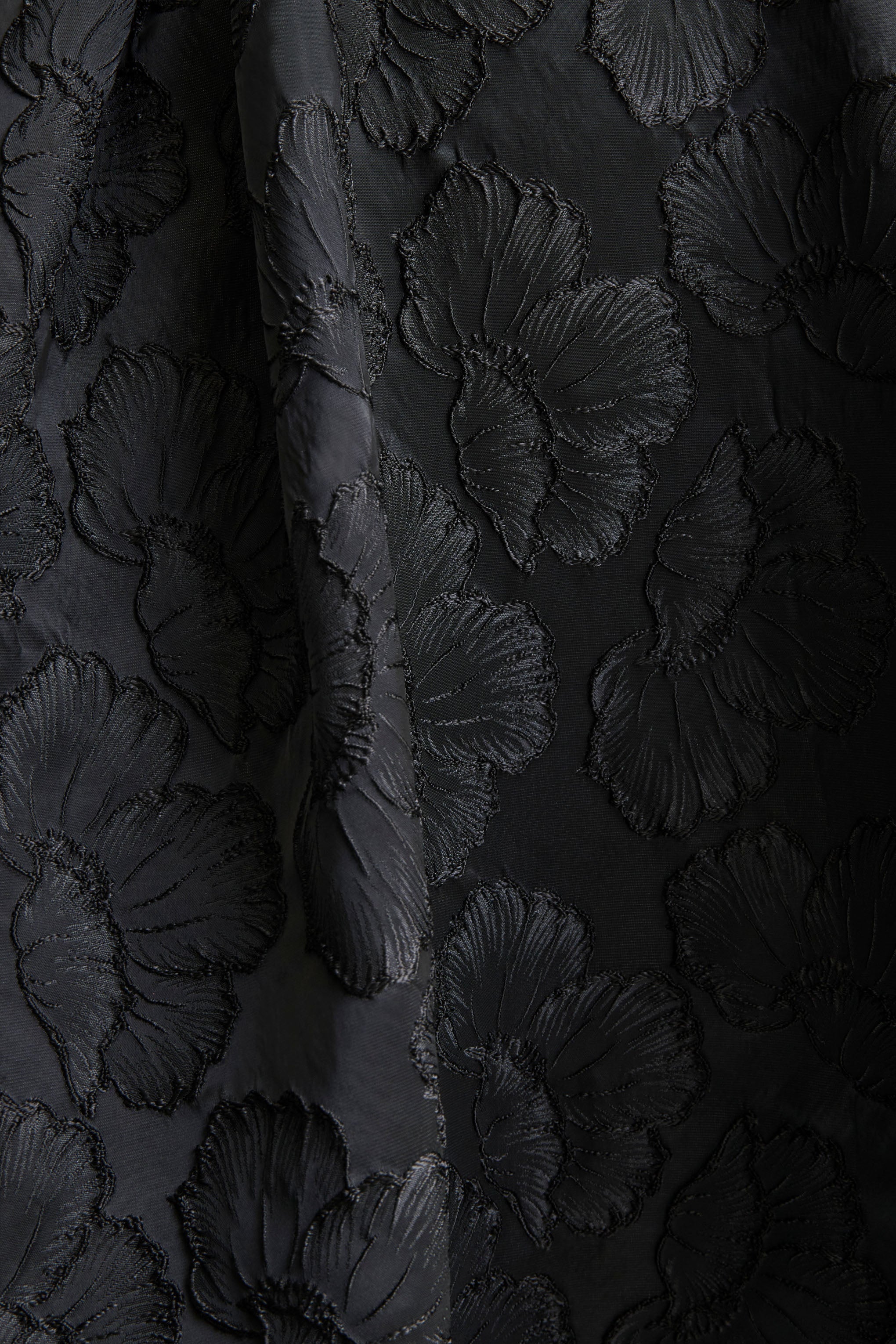 Zuma | Zwarte Metallic Jacquard Strapless Midi Jurk - Image 6